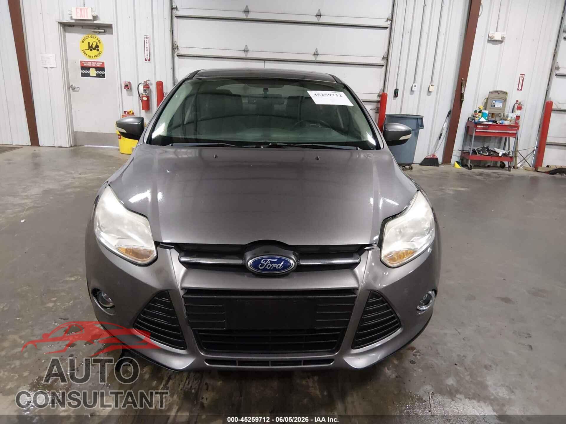 FORD FOCUS 2014 - 1FADP3F2XEL287348