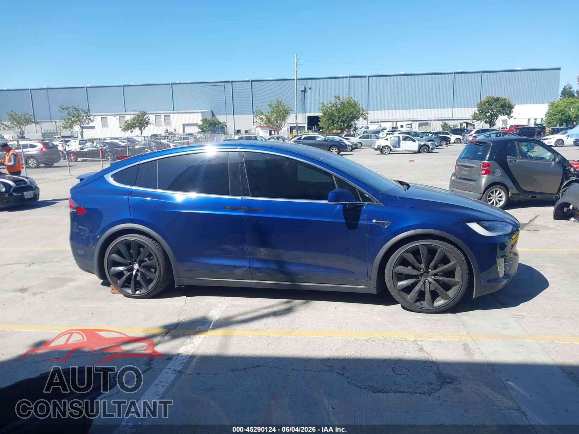 TESLA MODEL X 2018 - 5YJXCBE21JF128634