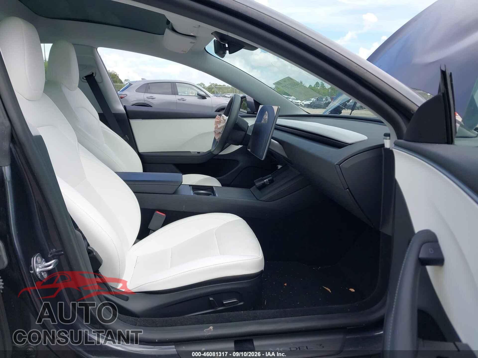 TESLA MODEL 3 2025 - 5YJ3E1EB3SF903018