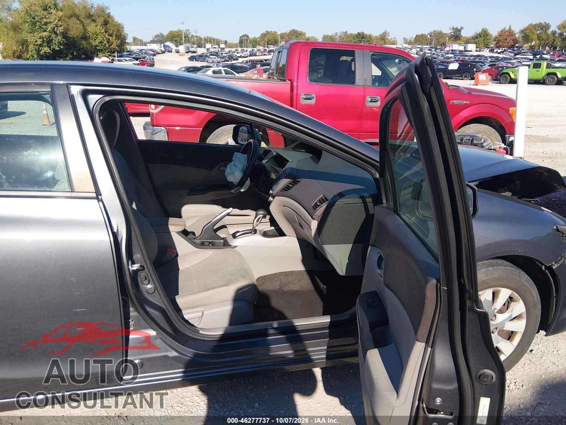 HONDA CIVIC 2012 - 19XFB2F56CE381819