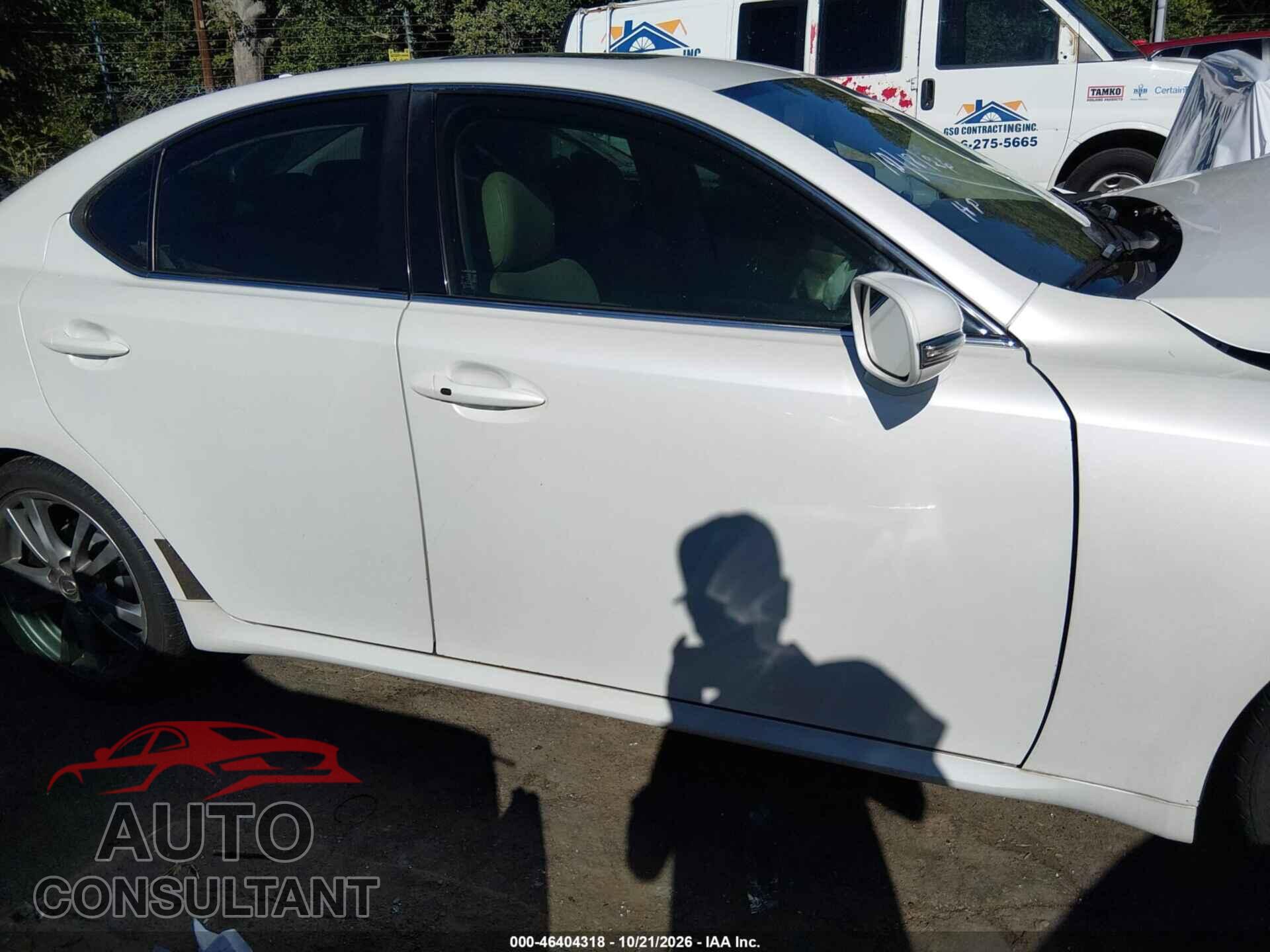 LEXUS IS 2011 - JTHBF5C28B5143672