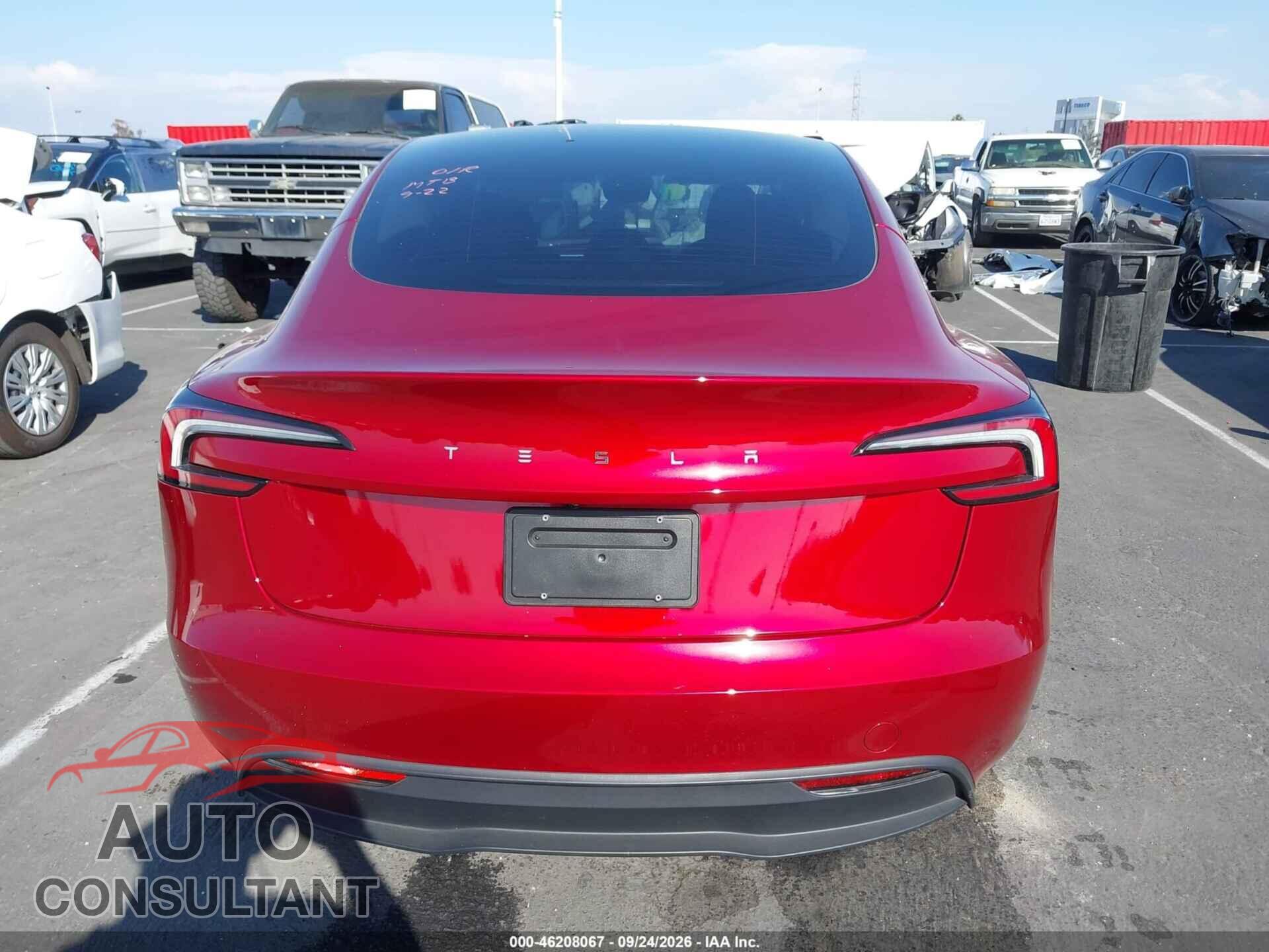 TESLA MODEL 3 2024 - 5YJ3E1EA6RF785287