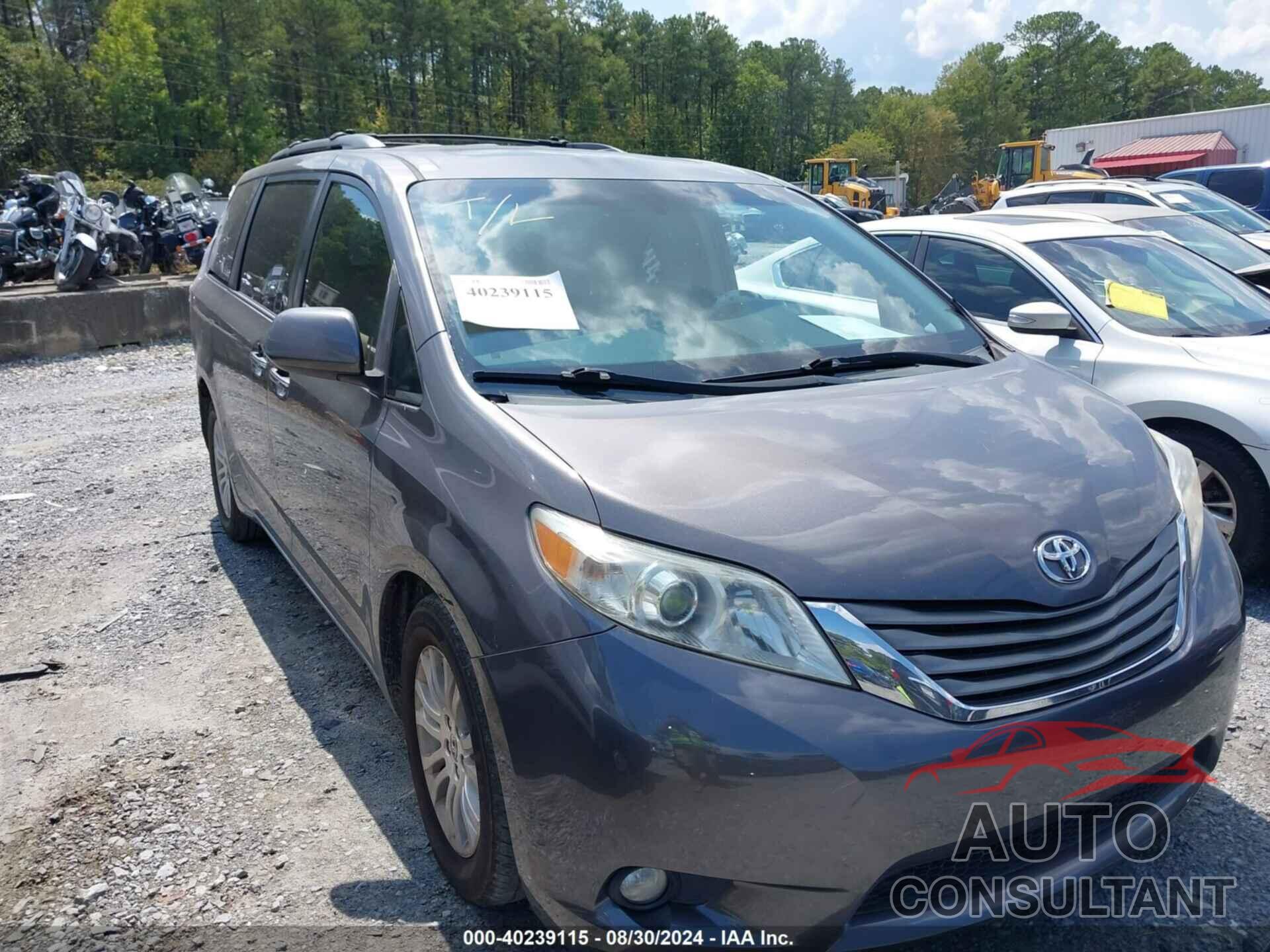 TOYOTA SIENNA 2017 - 5TDZZ3DC4HS818391