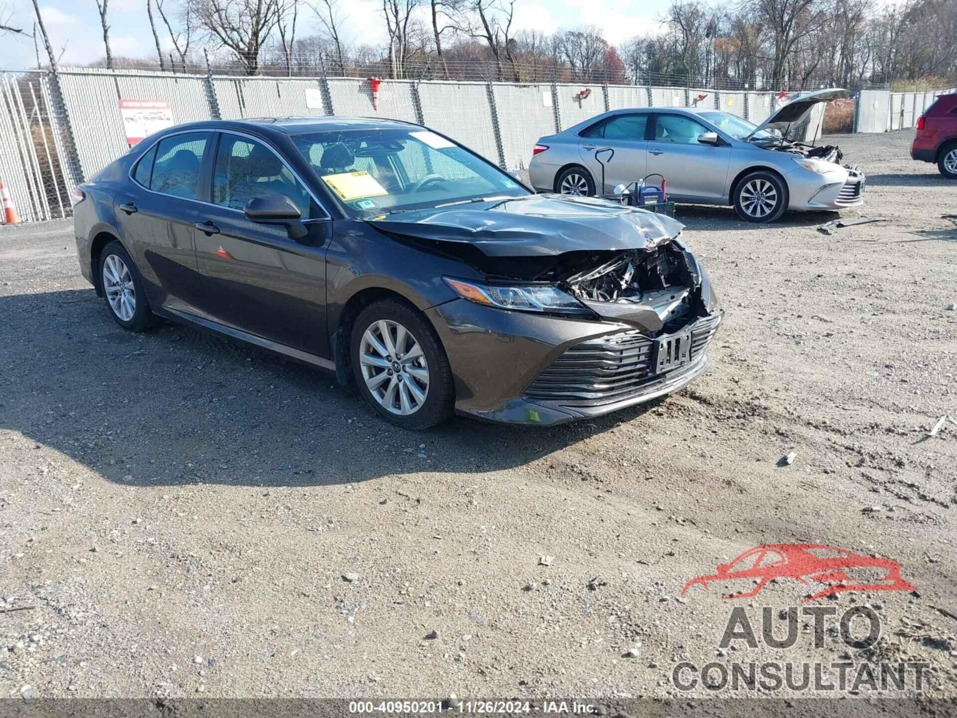 TOYOTA CAMRY 2018 - 4T1B11HK9JU607523