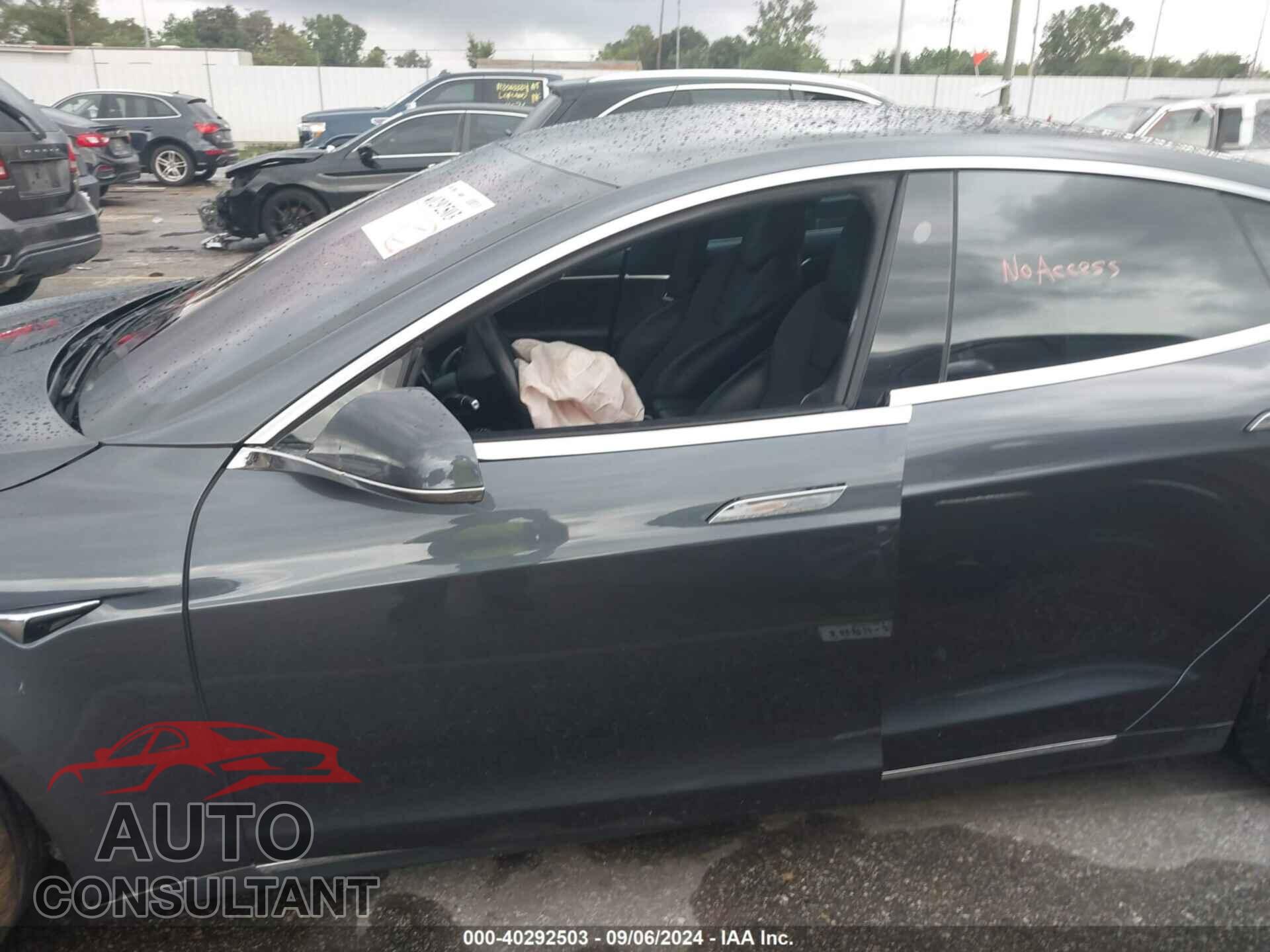 TESLA MODEL S 2017 - 5YJSA1E25HF208703