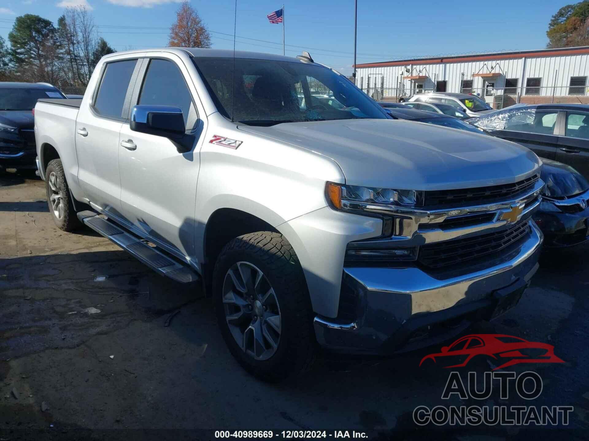 CHEVROLET SILVERADO 1500 2021 - 1GCUYDED8MZ259639
