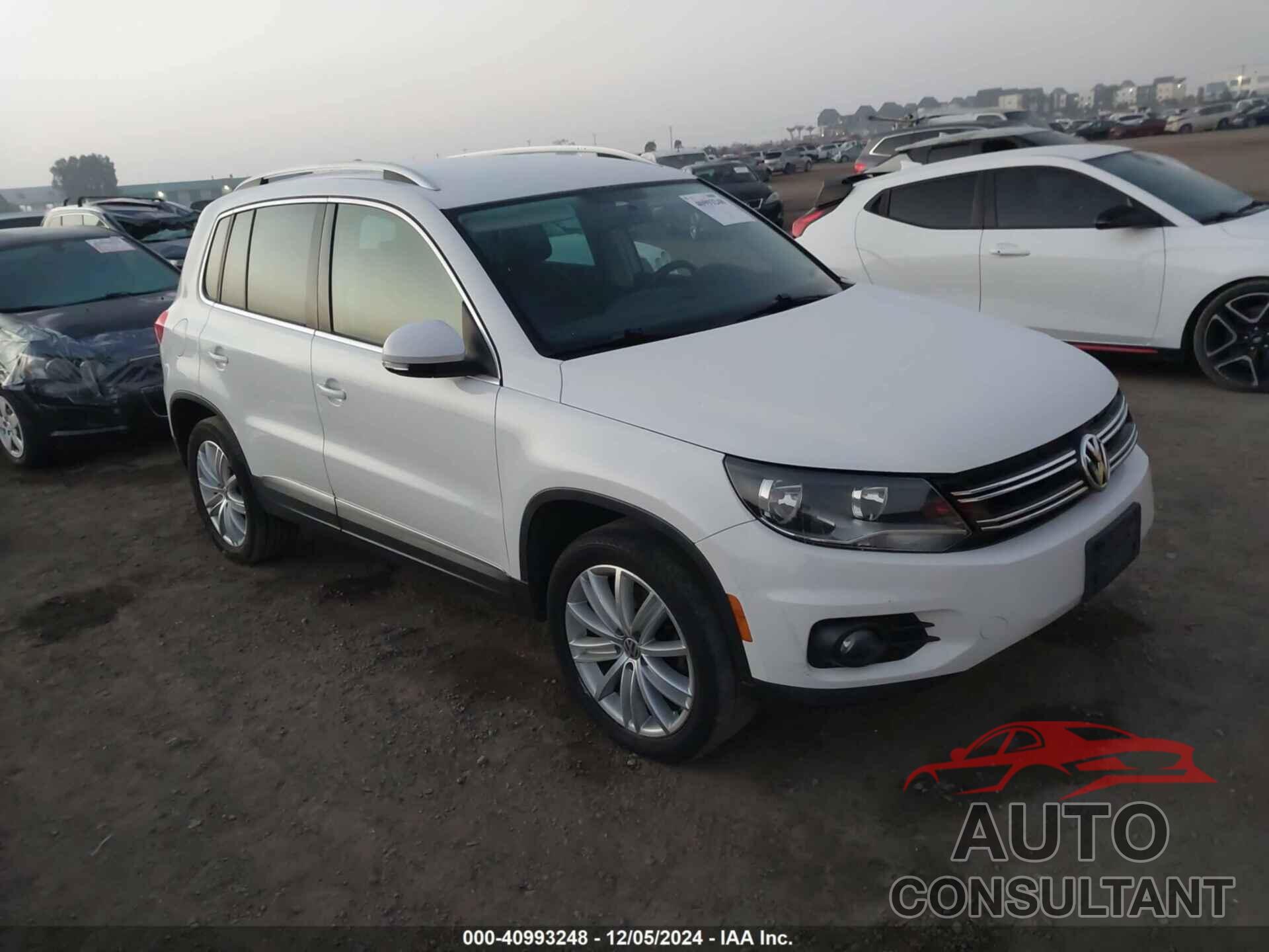 VOLKSWAGEN TIGUAN 2014 - WVGAV3AX4EW547873