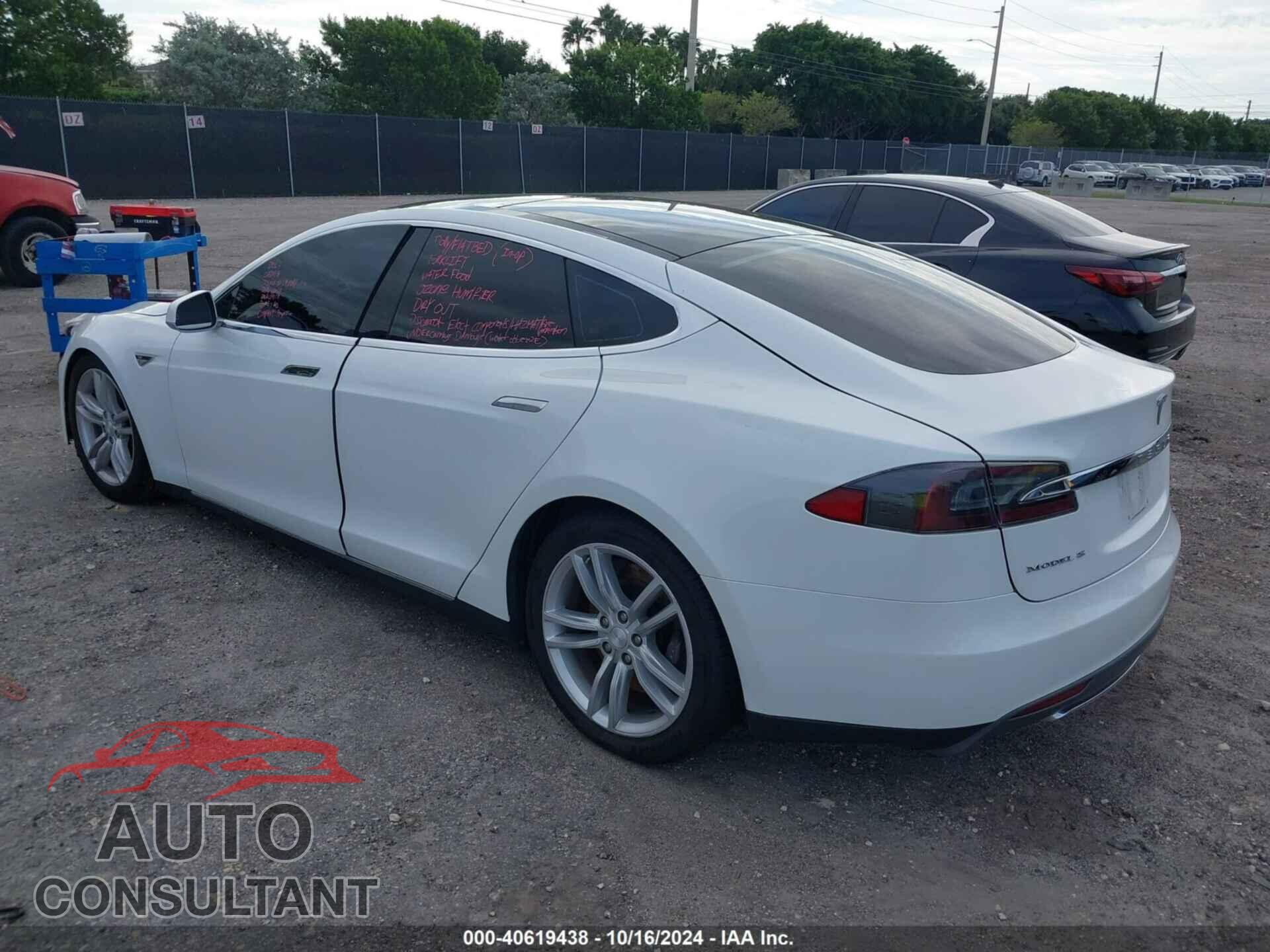TESLA MODEL S 2014 - 5YJSA1S18EFP33102