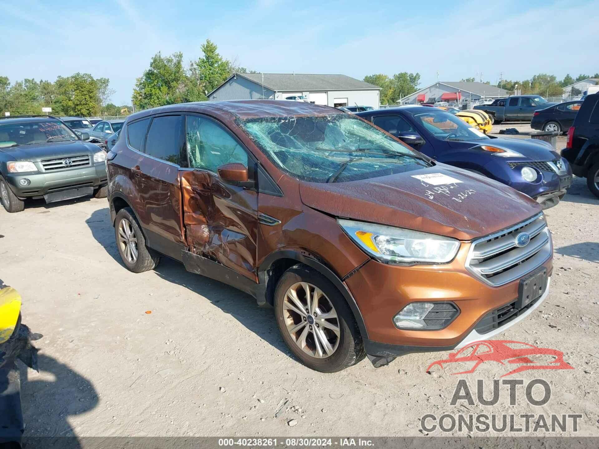 FORD ESCAPE 2017 - 1FMCU0GD1HUC37610