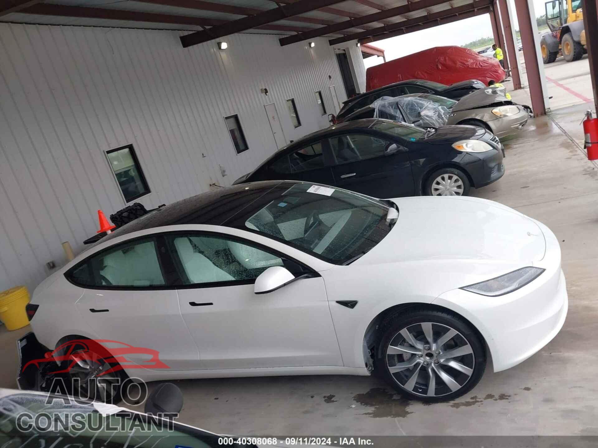 TESLA MODEL 3 2024 - 5YJ3E1EA8RF795111