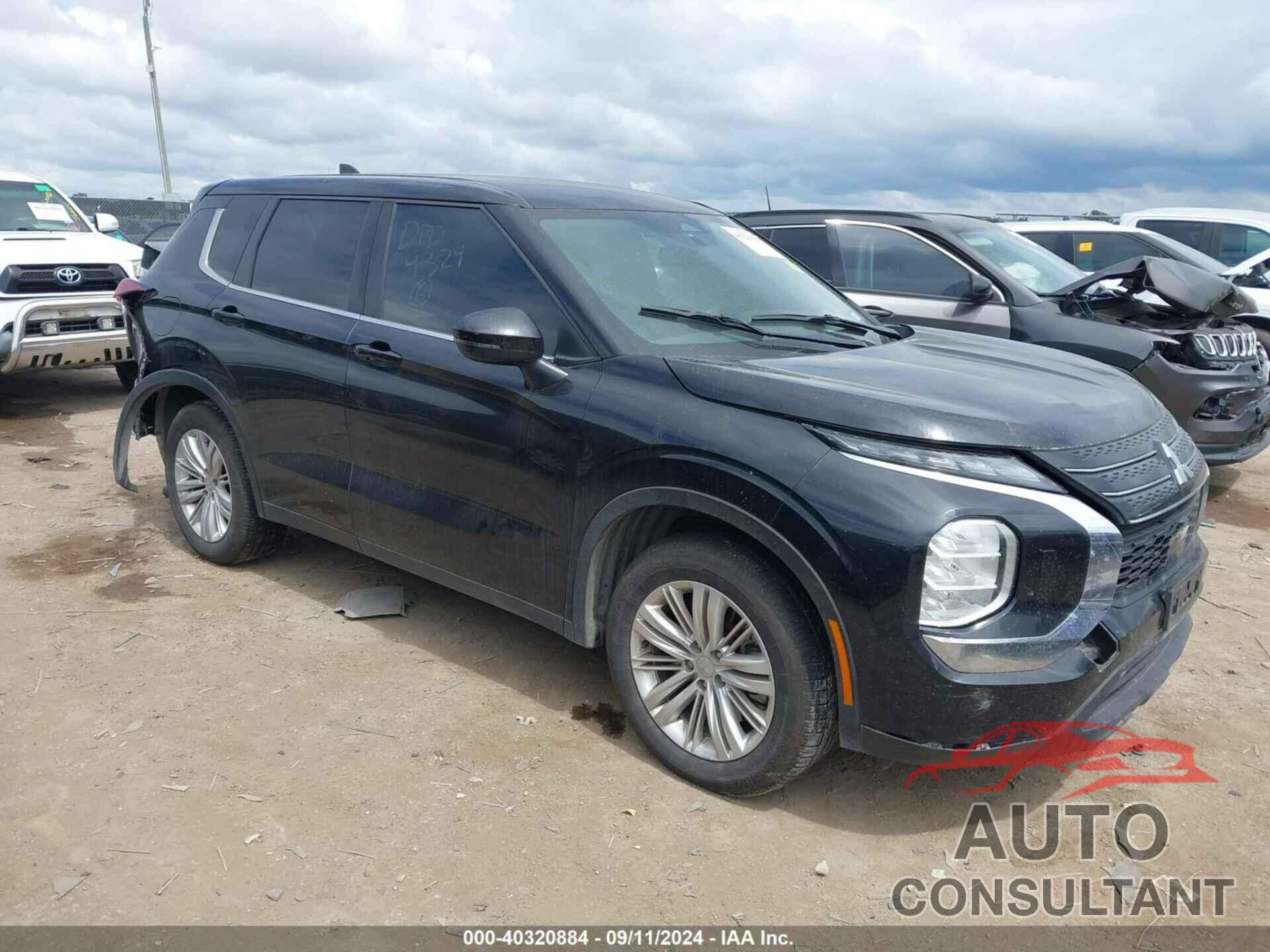 MITSUBISHI OUTLANDER 2023 - JA4J4TA83PZ015882