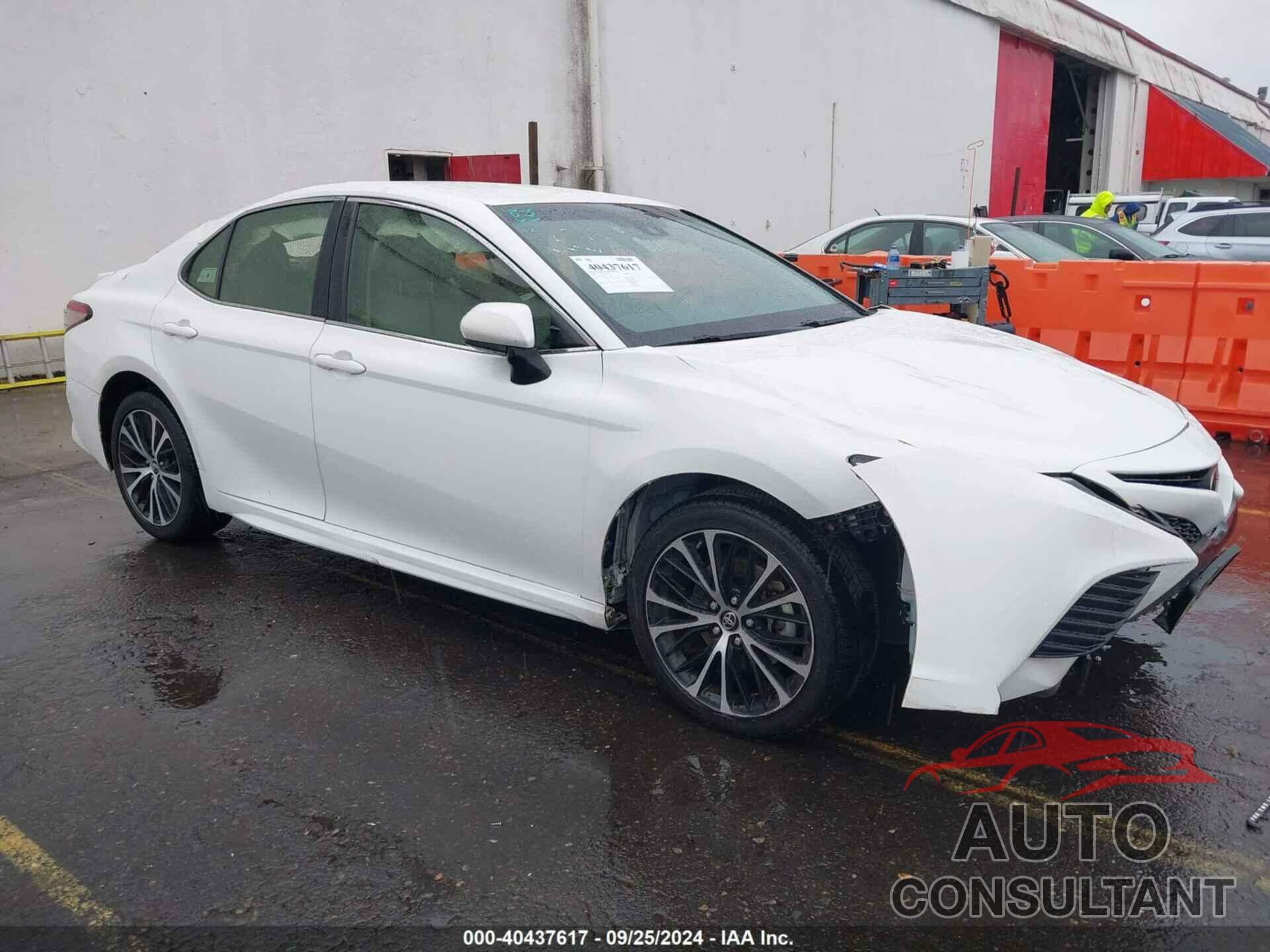 TOYOTA CAMRY 2018 - JTNB11HK1J3023168