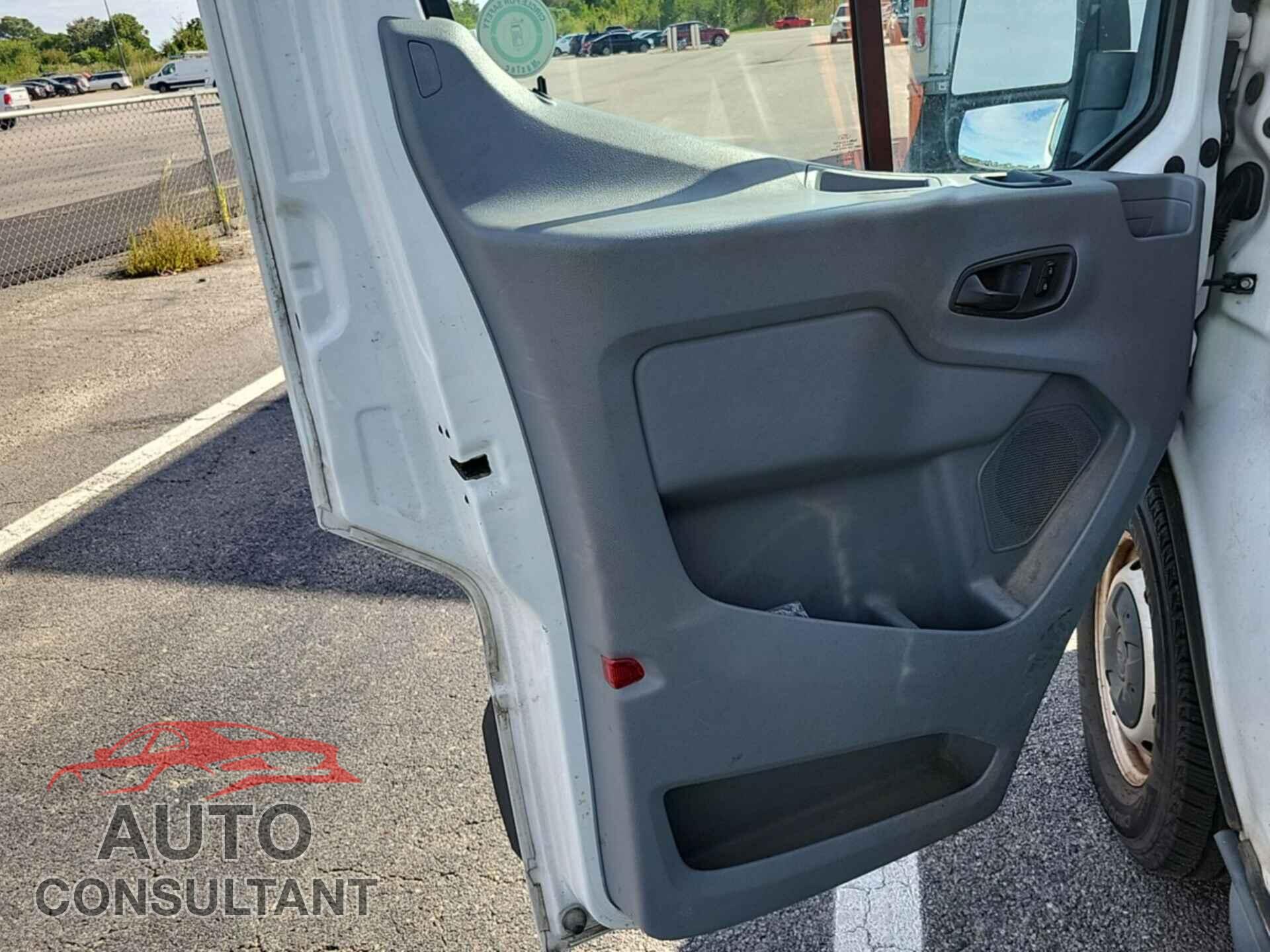 FORD TRANSIT 2017 - 1FTYE1YM0HKA68171