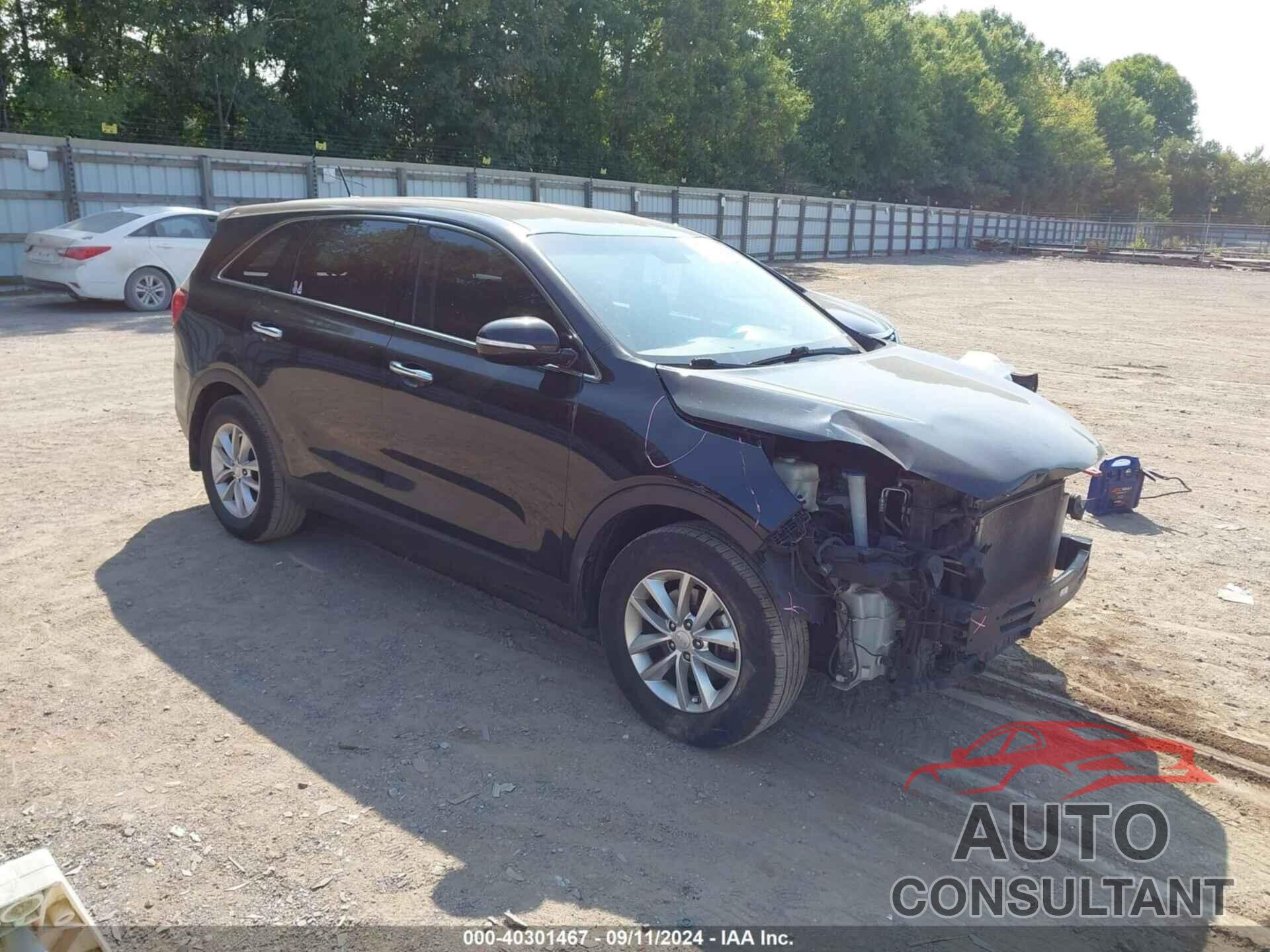 KIA SORENTO 2018 - 5XYPG4A31JG411719