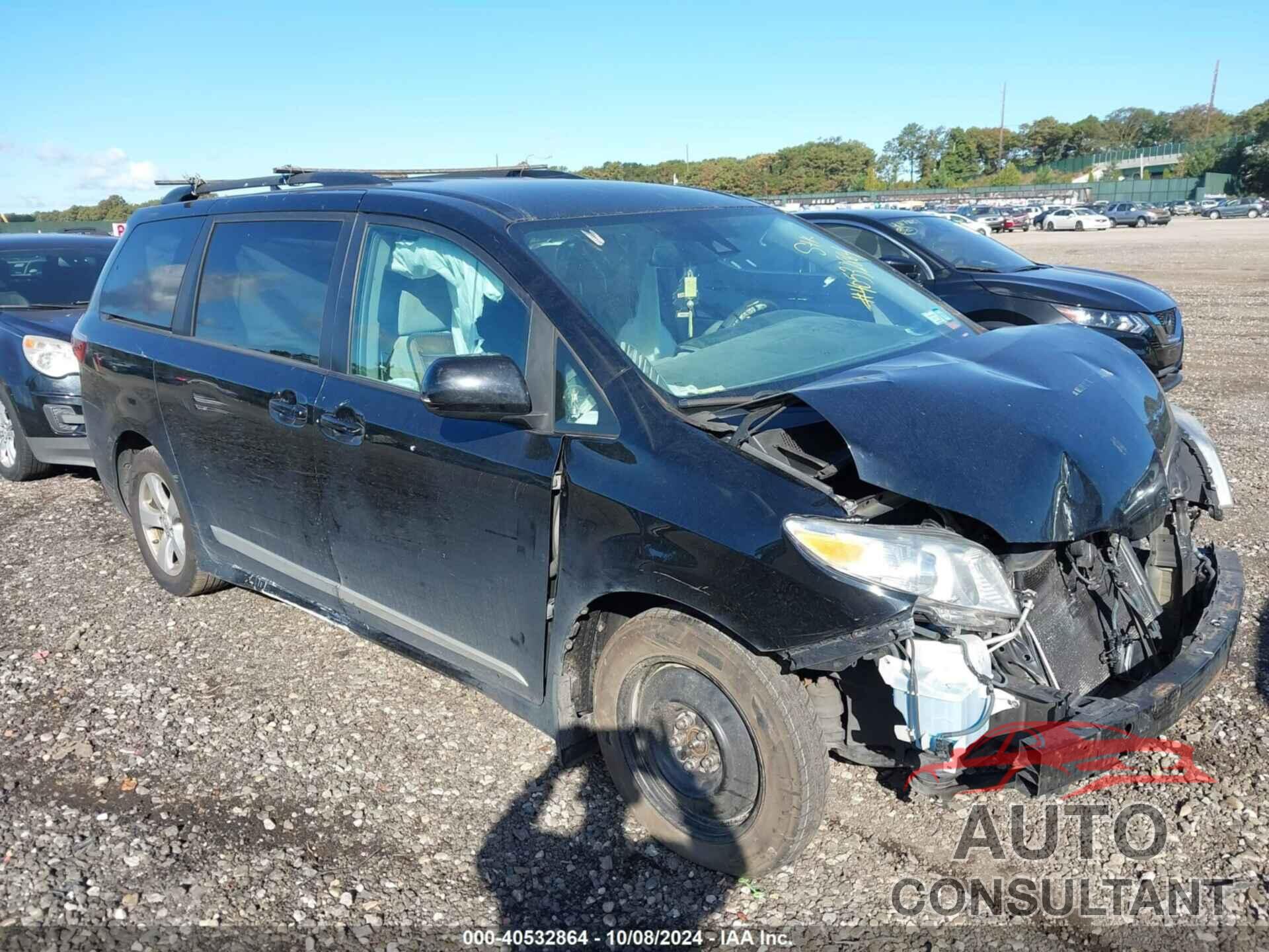 TOYOTA SIENNA 2018 - 5TDKZ3DC7JS935003