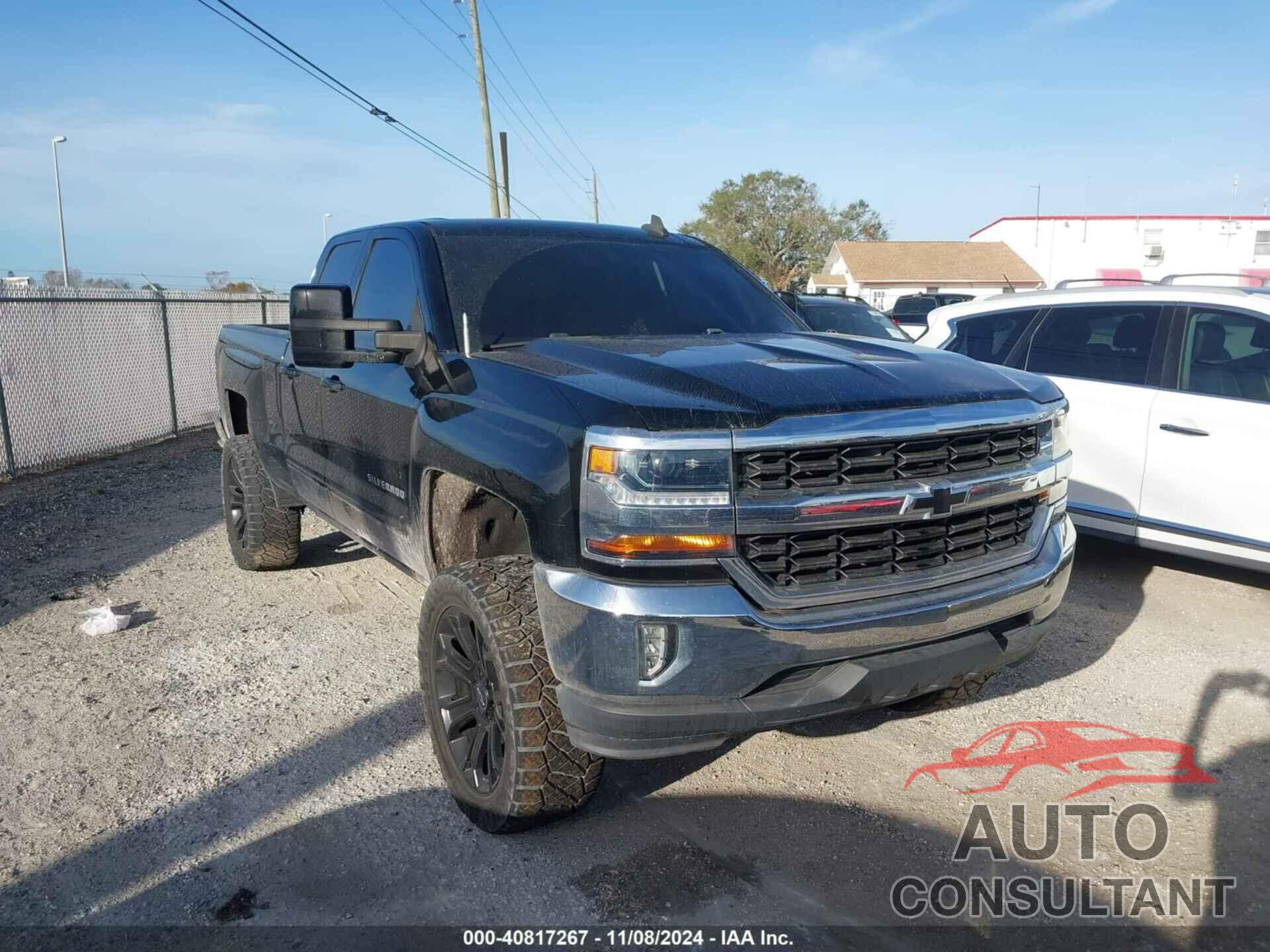 CHEVROLET SILVERADO 1500 2018 - 1GCRCREC9JZ322168