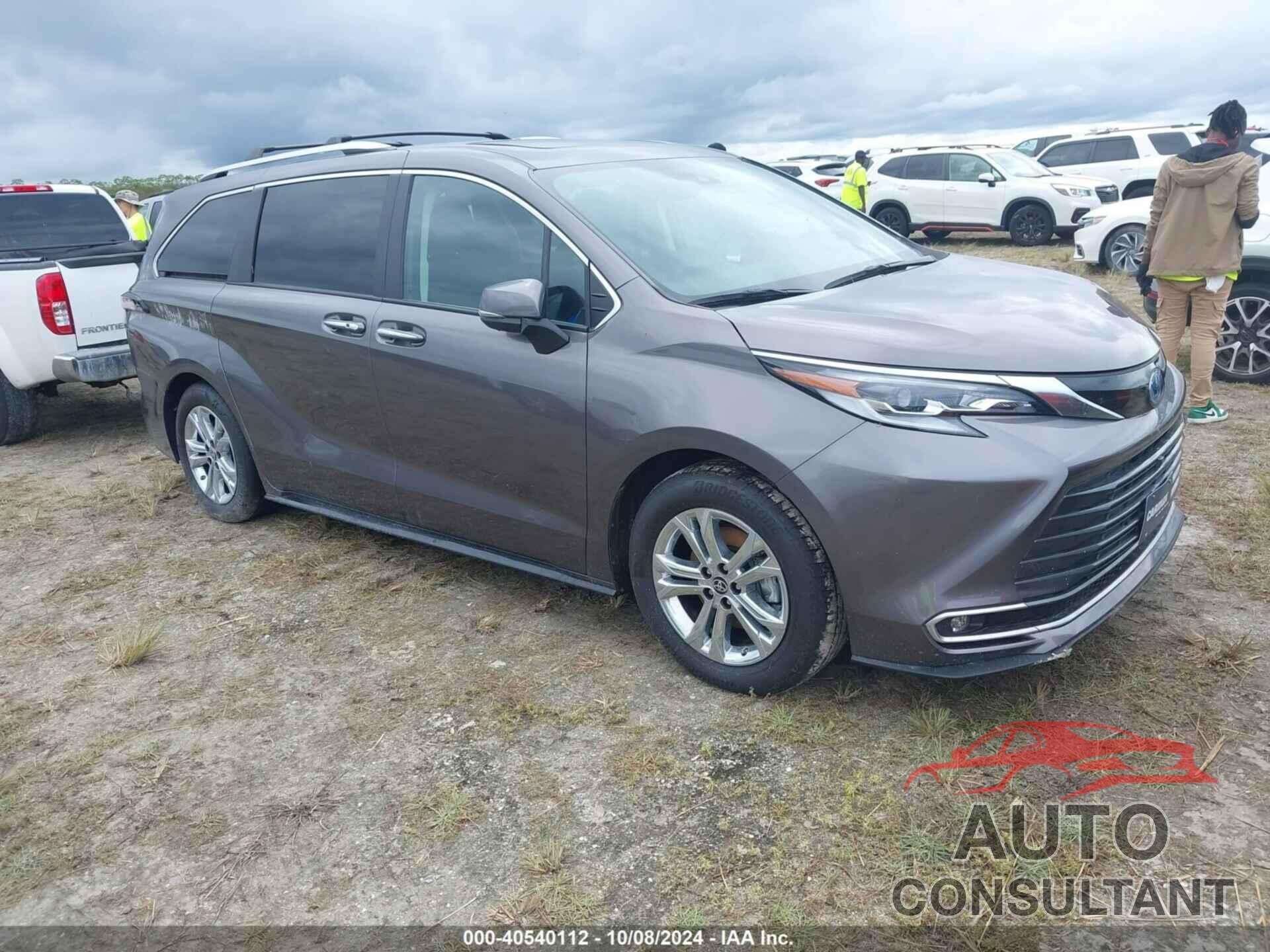 TOYOTA SIENNA 2023 - 5TDESKFC2PS106874