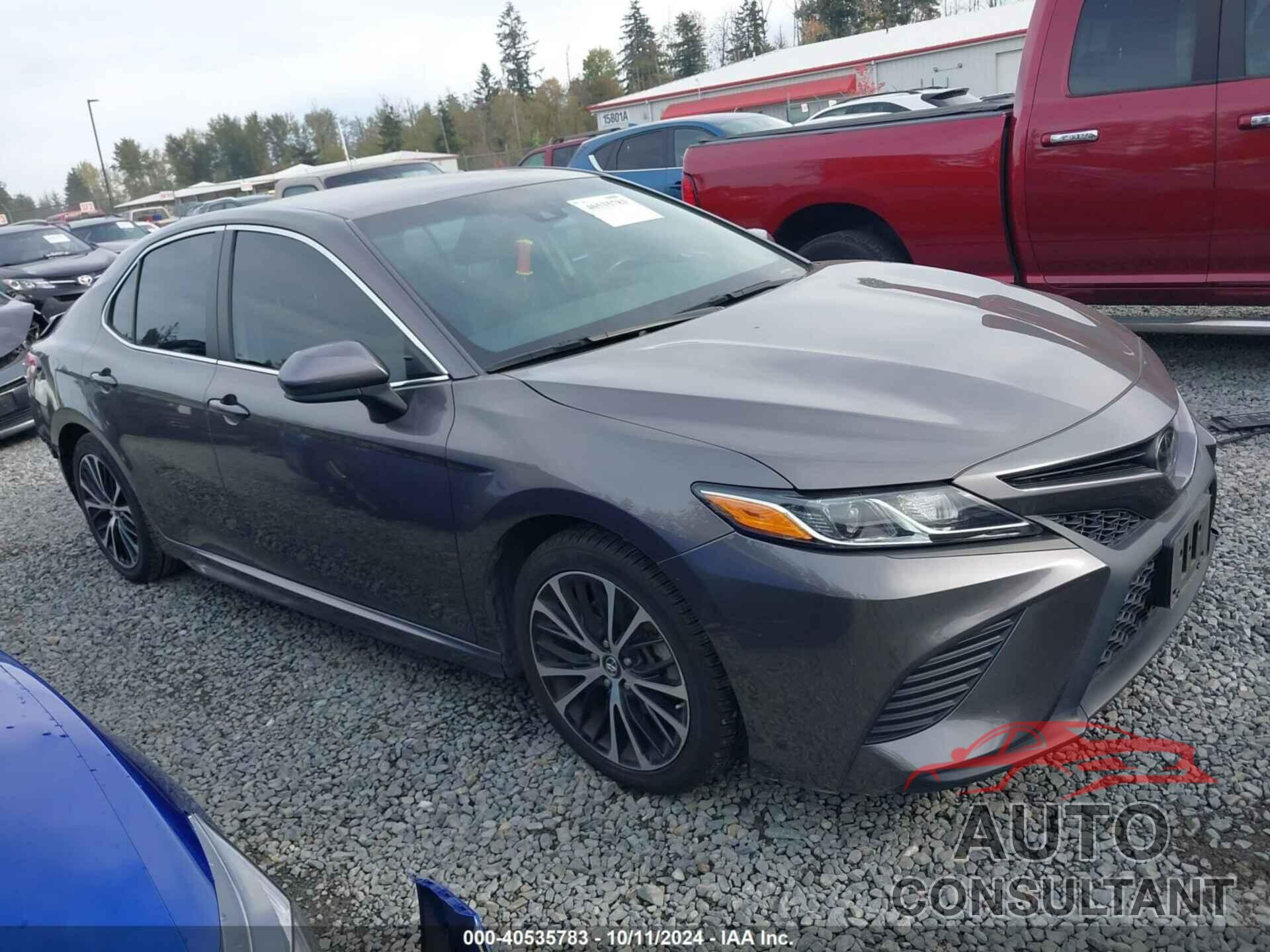TOYOTA CAMRY 2018 - 4T1B11HK3JU610515
