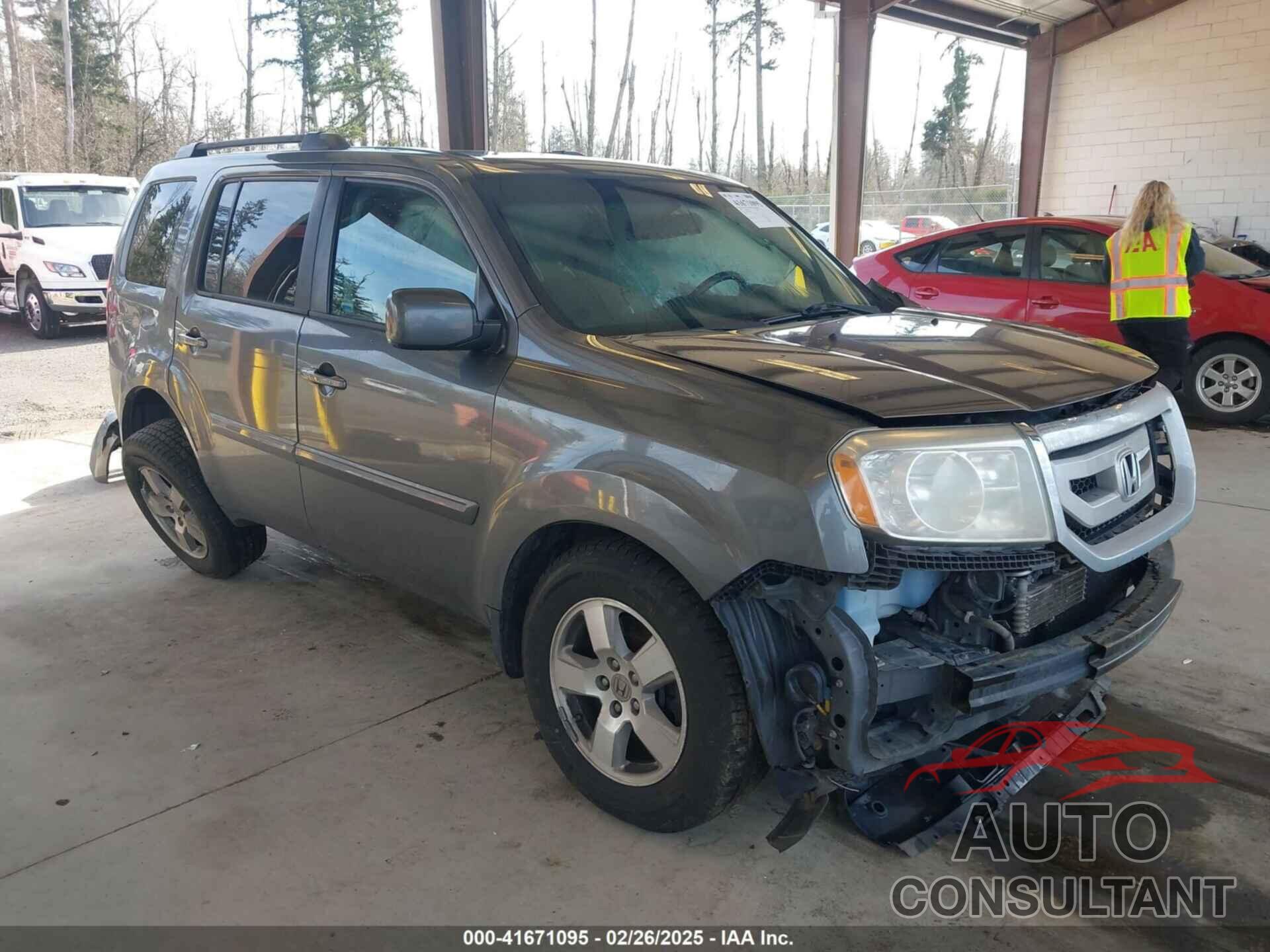 HONDA PILOT 2011 - 5FNYF4H51BB022943