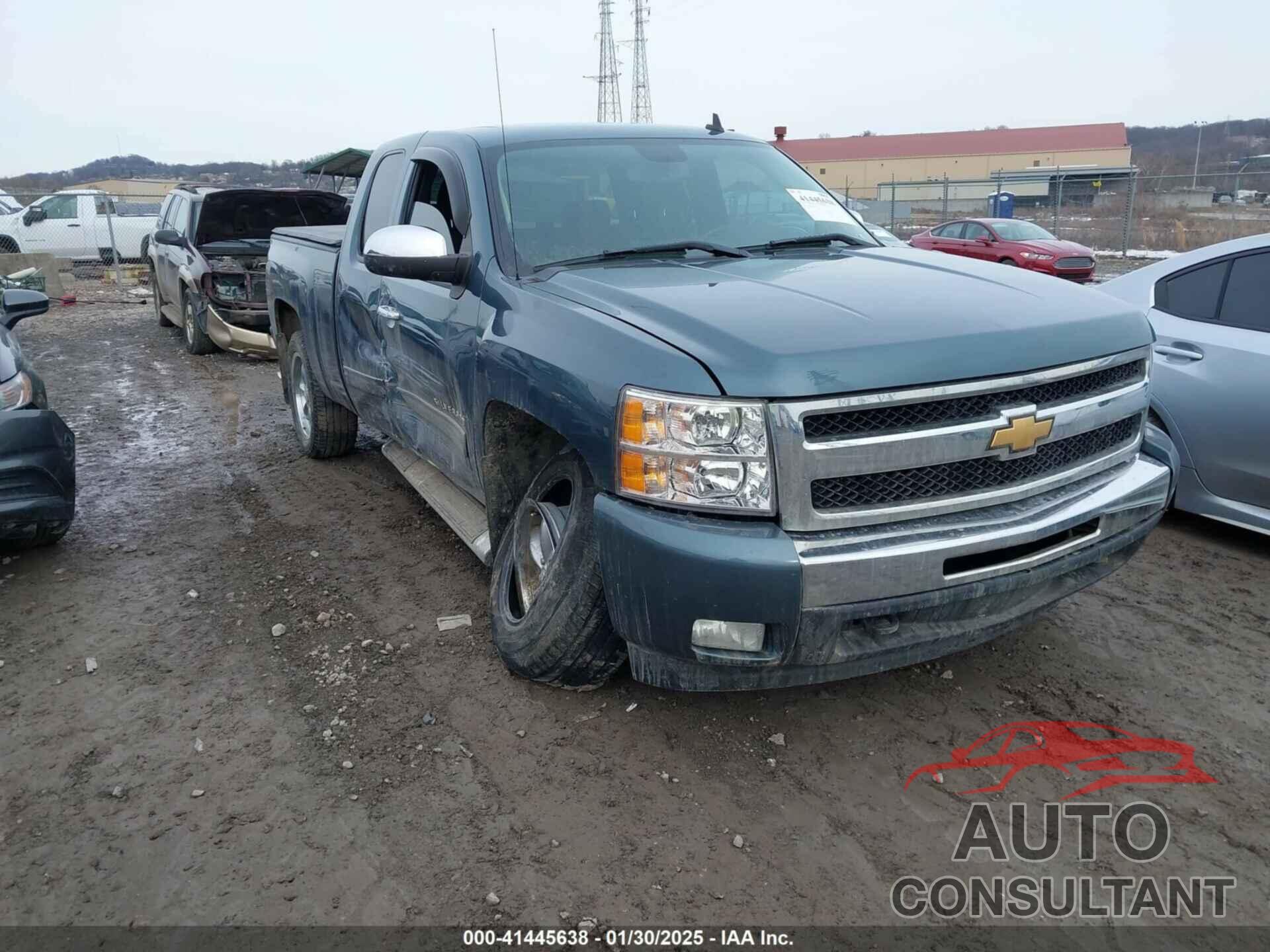 CHEVROLET SILVERADO 1500 2011 - 1GCRKSE34BZ369958