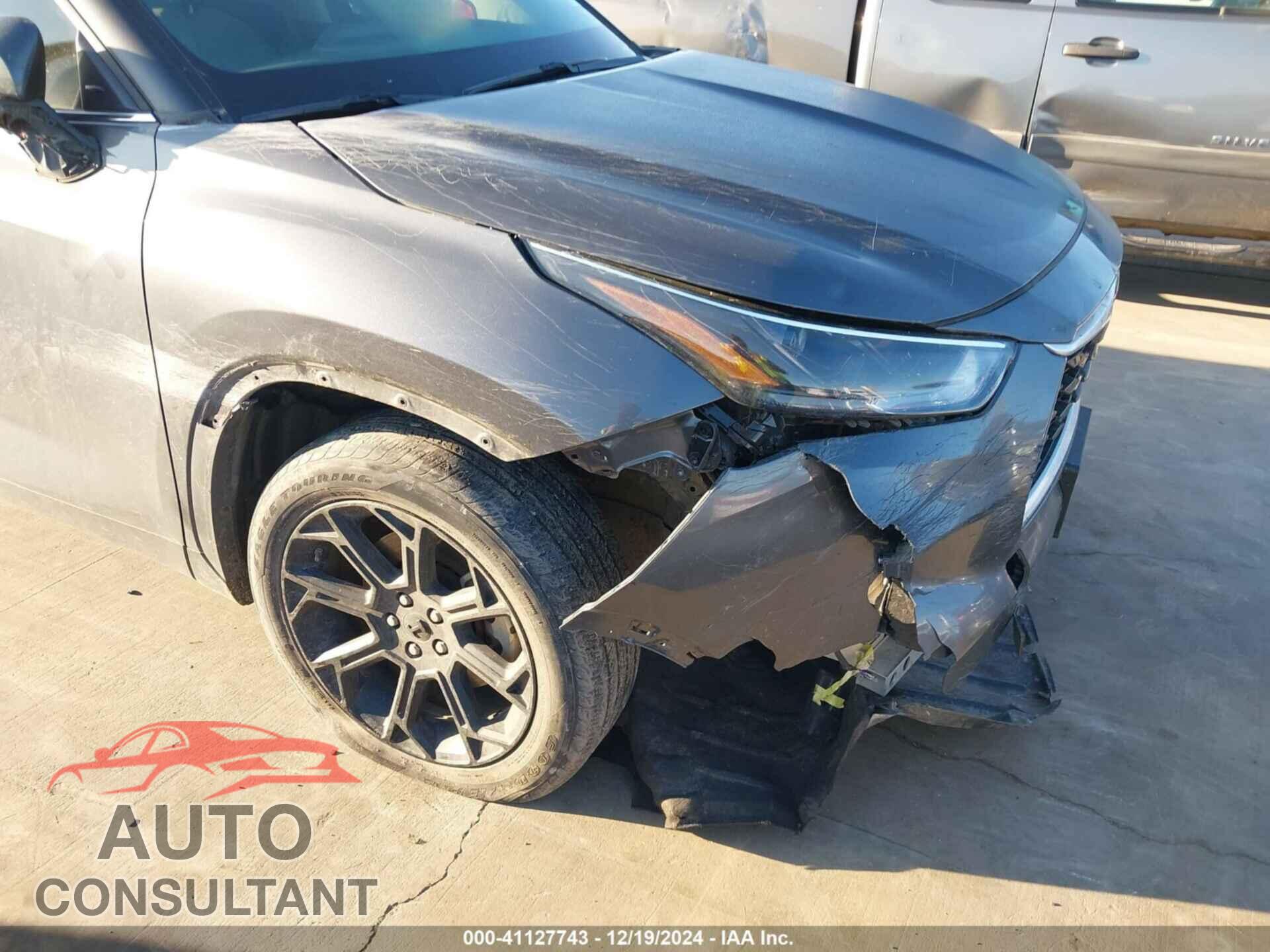 TOYOTA HIGHLANDER 2022 - 5TDCZRAHXNS117987