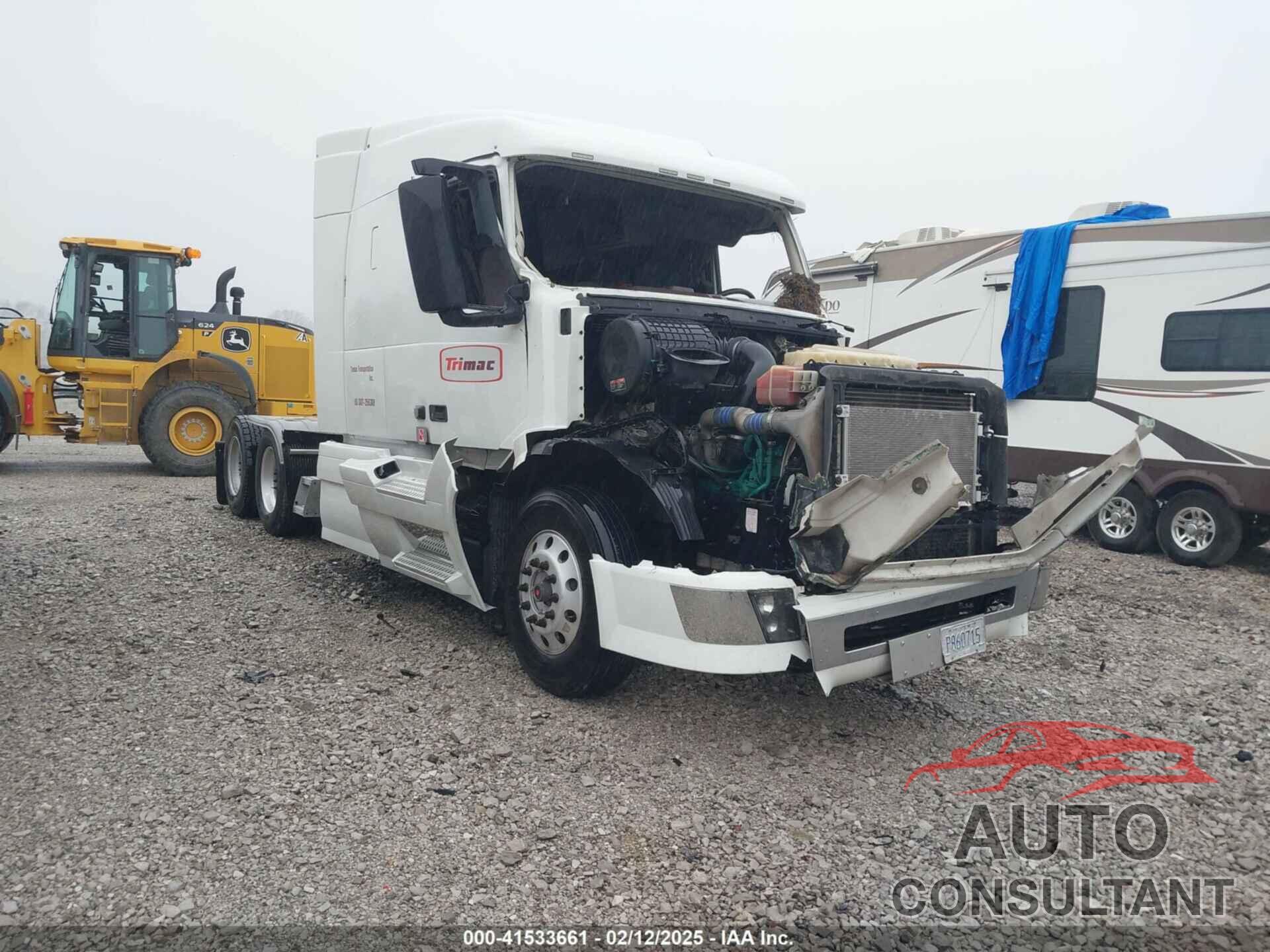 VOLVO VN 2013 - 4V4NC9EH4DN564313