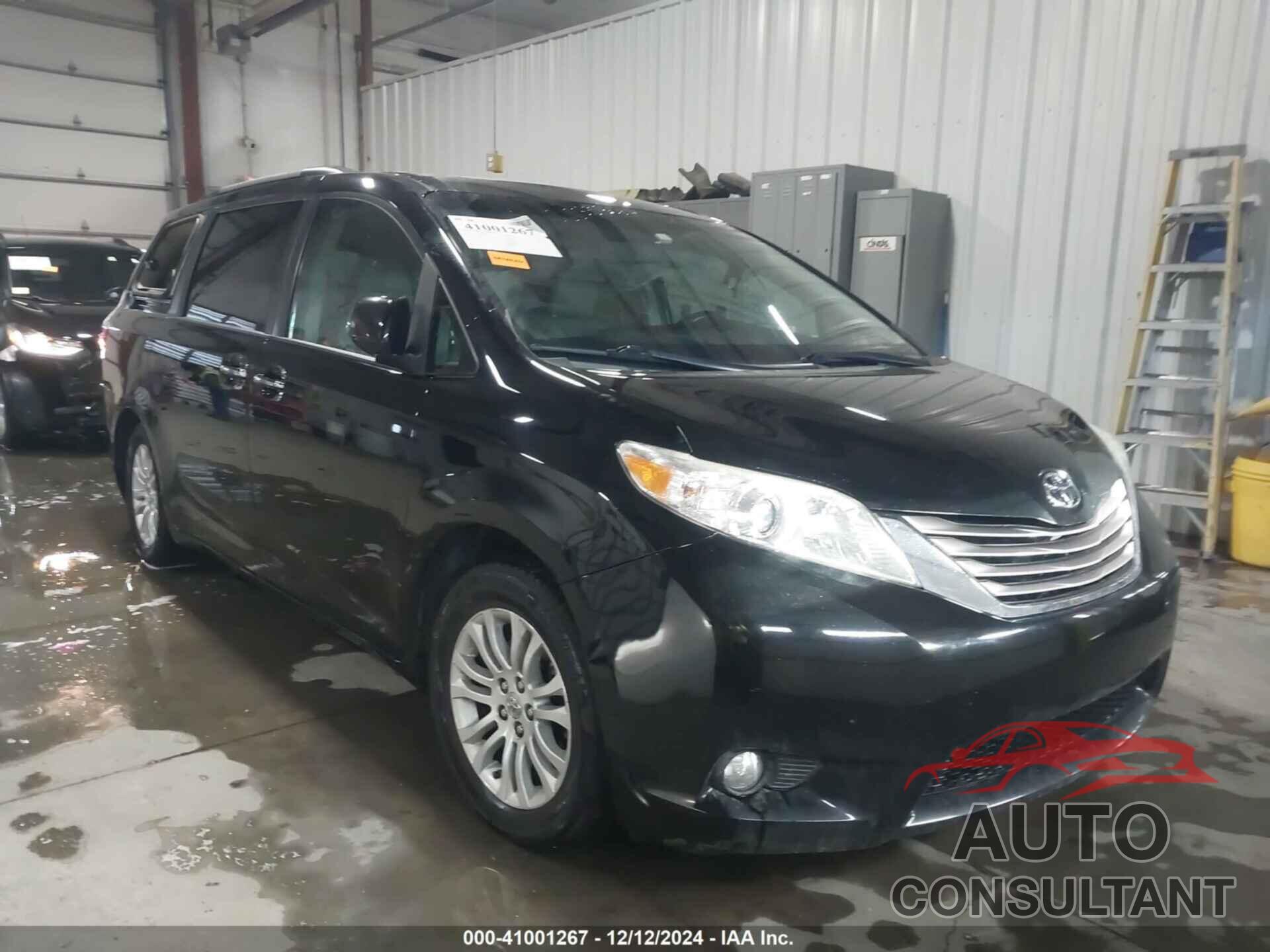 TOYOTA SIENNA 2015 - 5TDYK3DC9FS582205