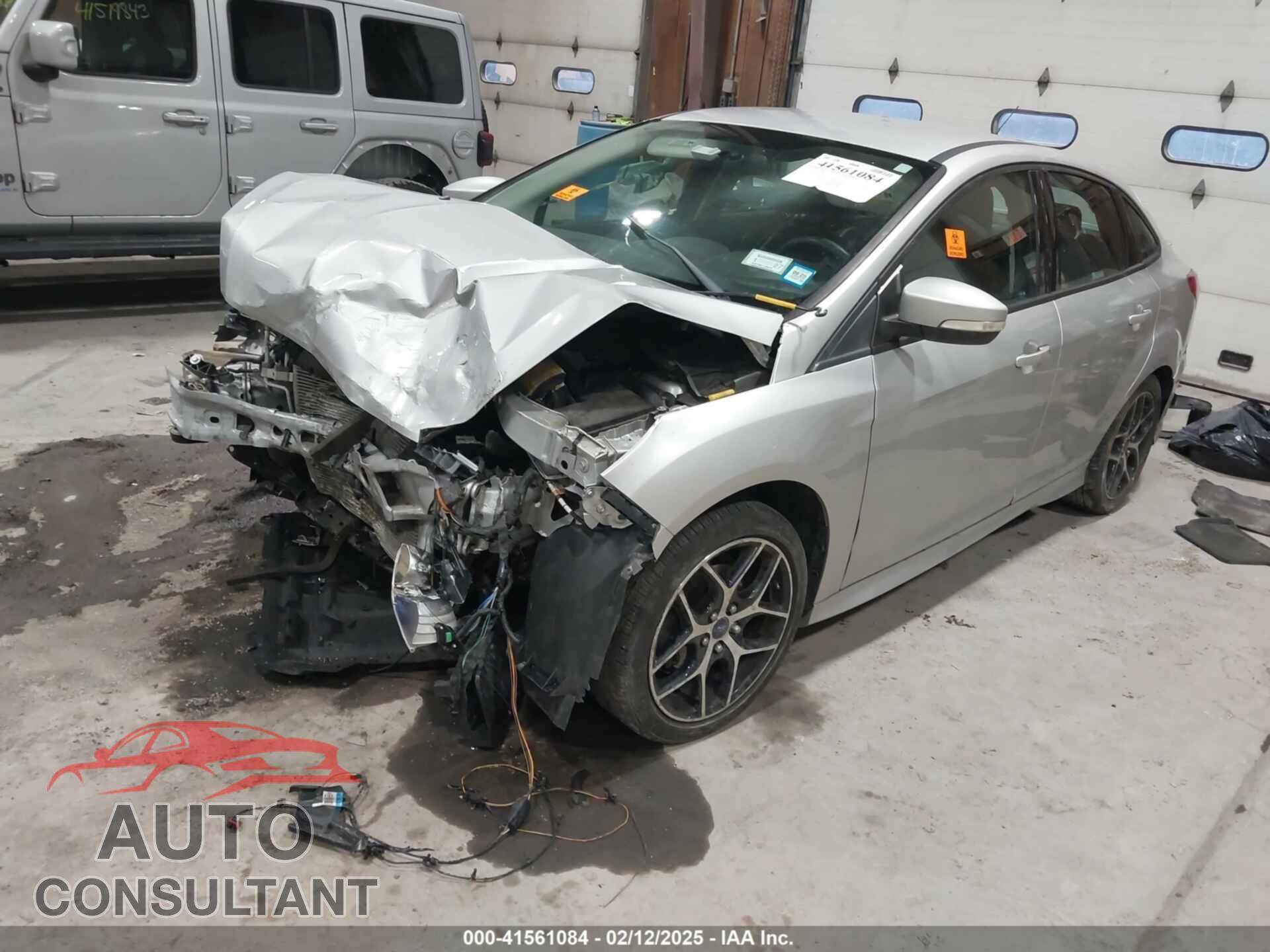 FORD FOCUS 2015 - 1FADP3F24FL272863