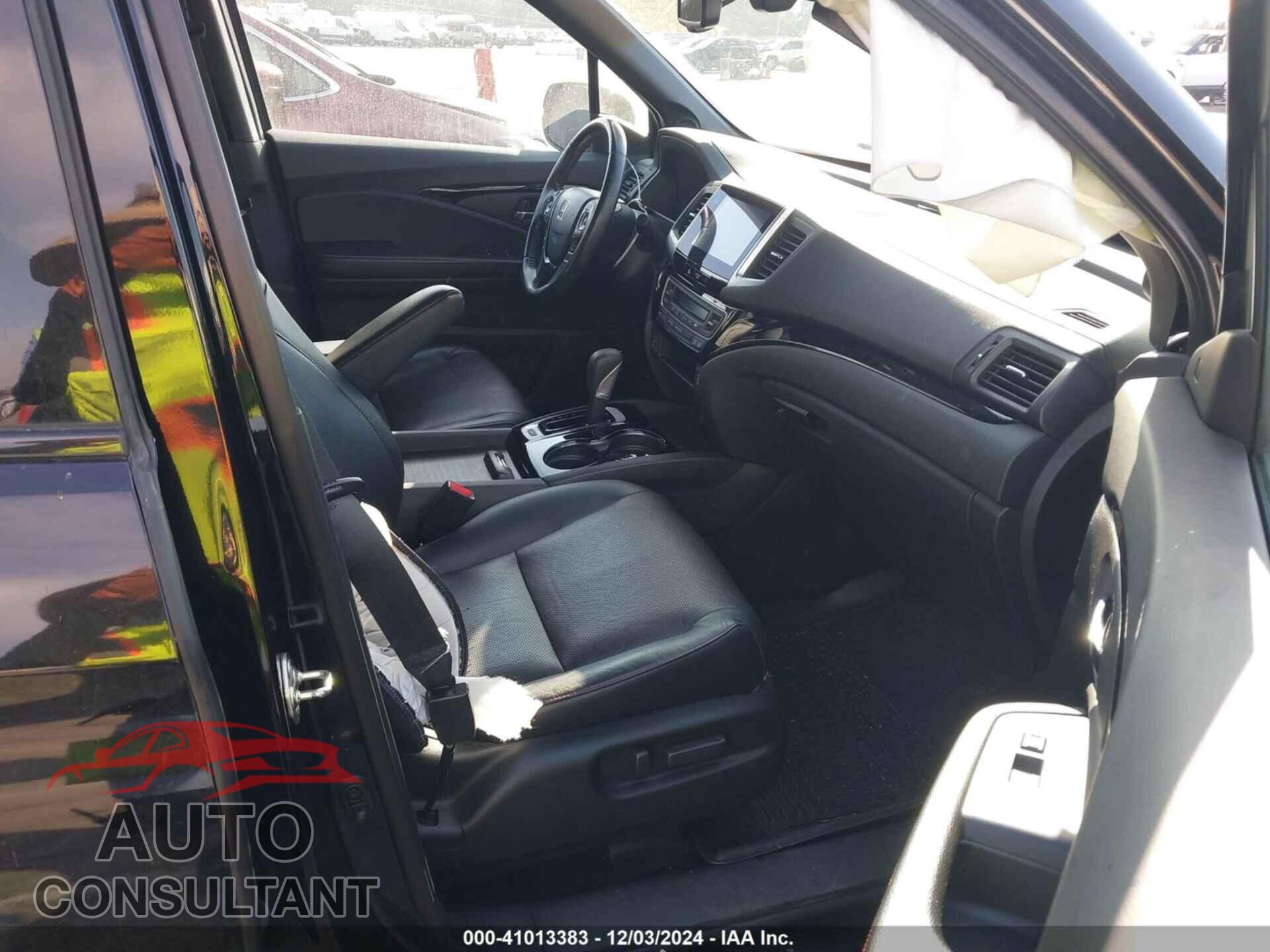 HONDA RIDGELINE 2017 - 5FPYK3F89HB009229