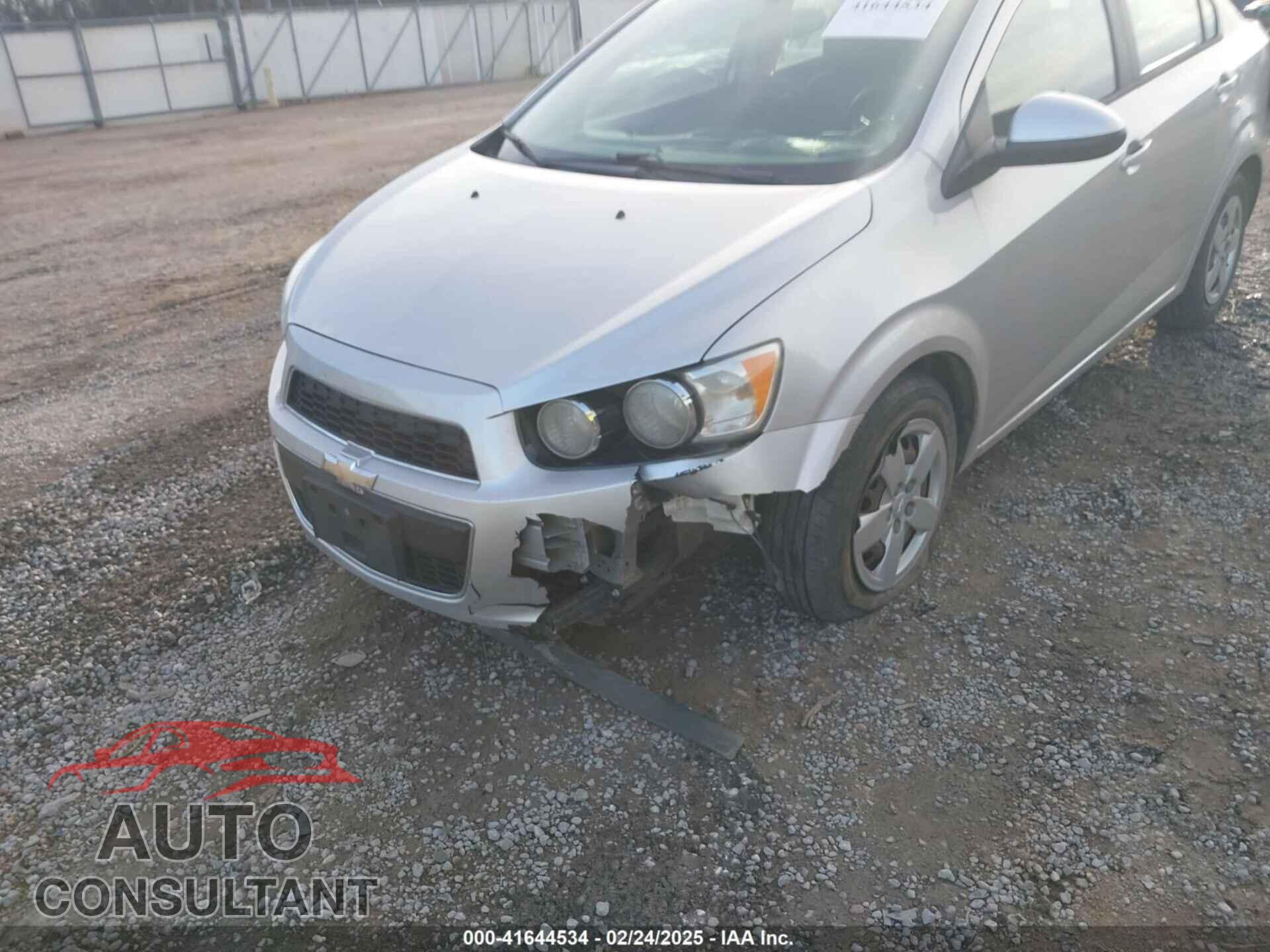 CHEVROLET SONIC 2015 - 1G1JA5SH7F4162980