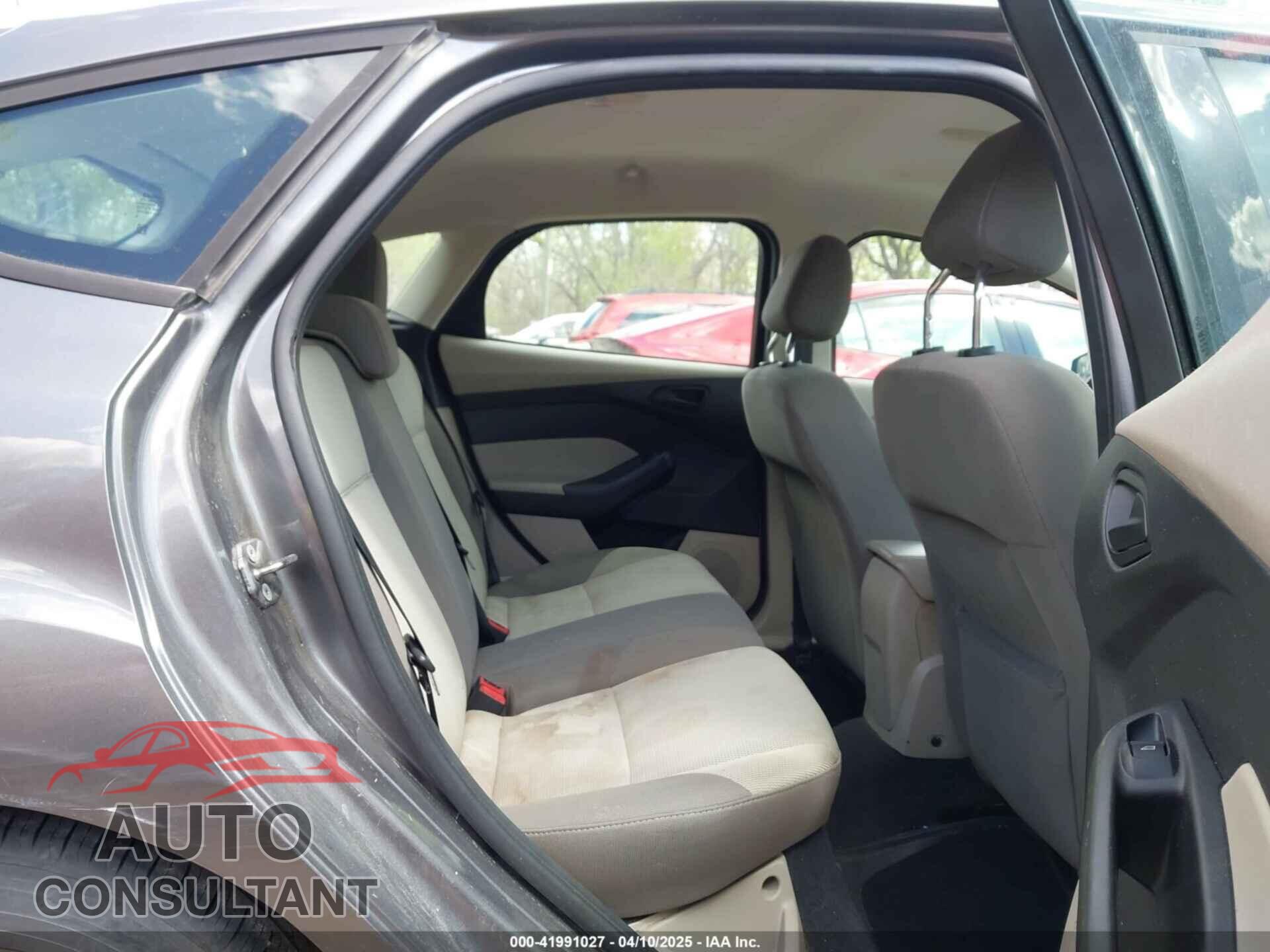 FORD FOCUS 2012 - 1FAHP3K23CL366574