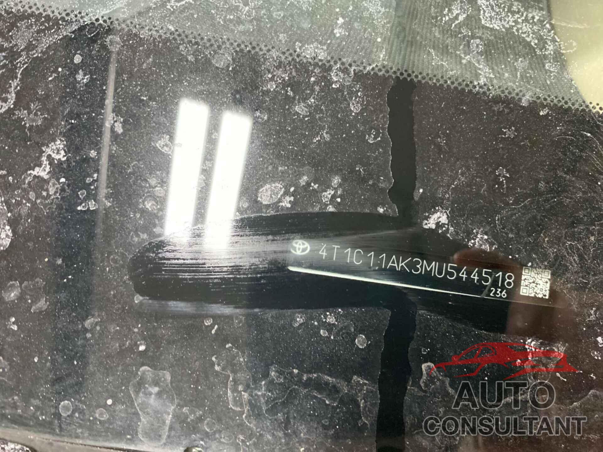 TOYOTA CAMRY 2021 - 4T1C11AK3MU544518