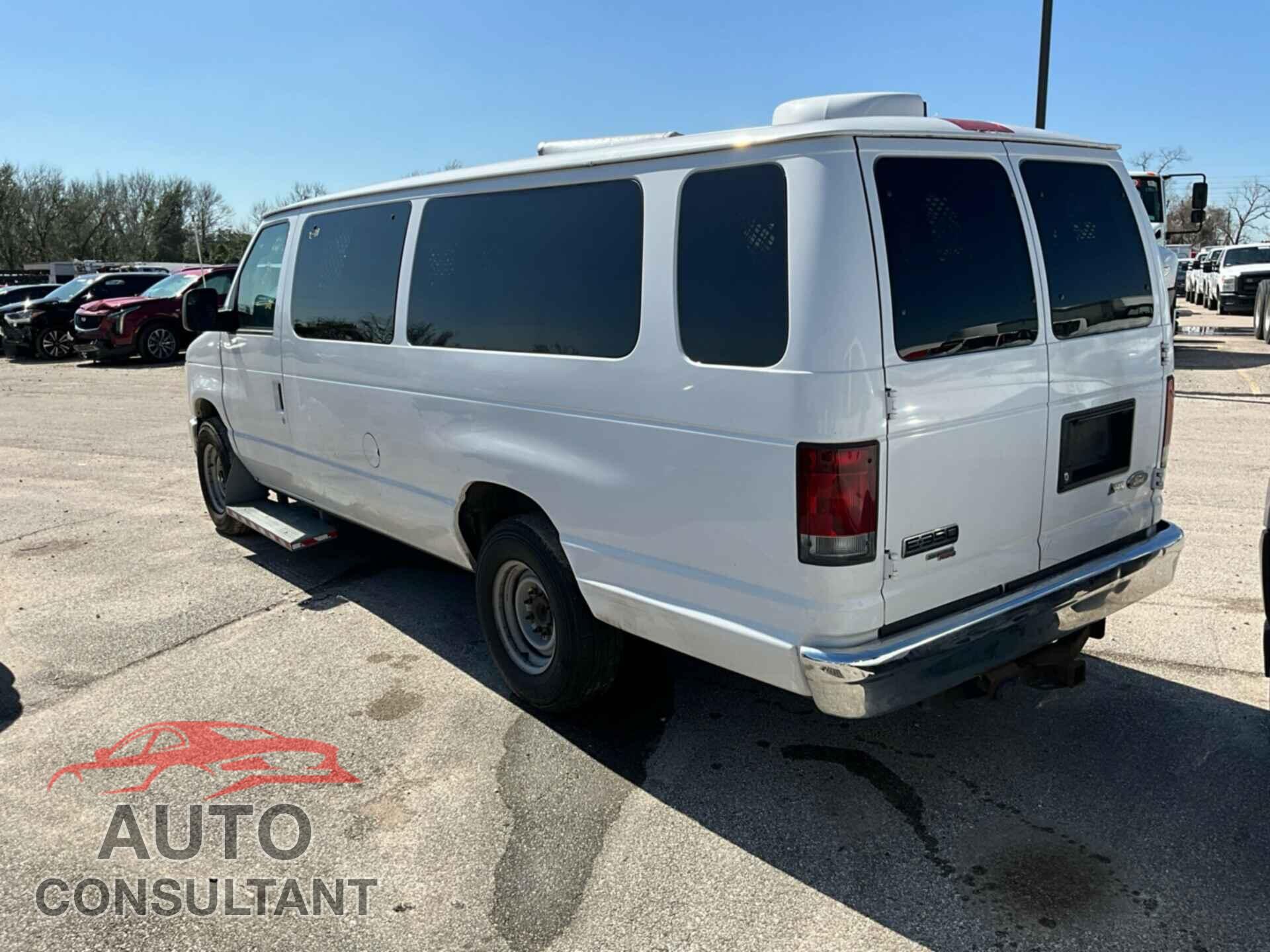 FORD E-350 SUPER DUTY 2012 - 1FBSS3BL2CDB25501