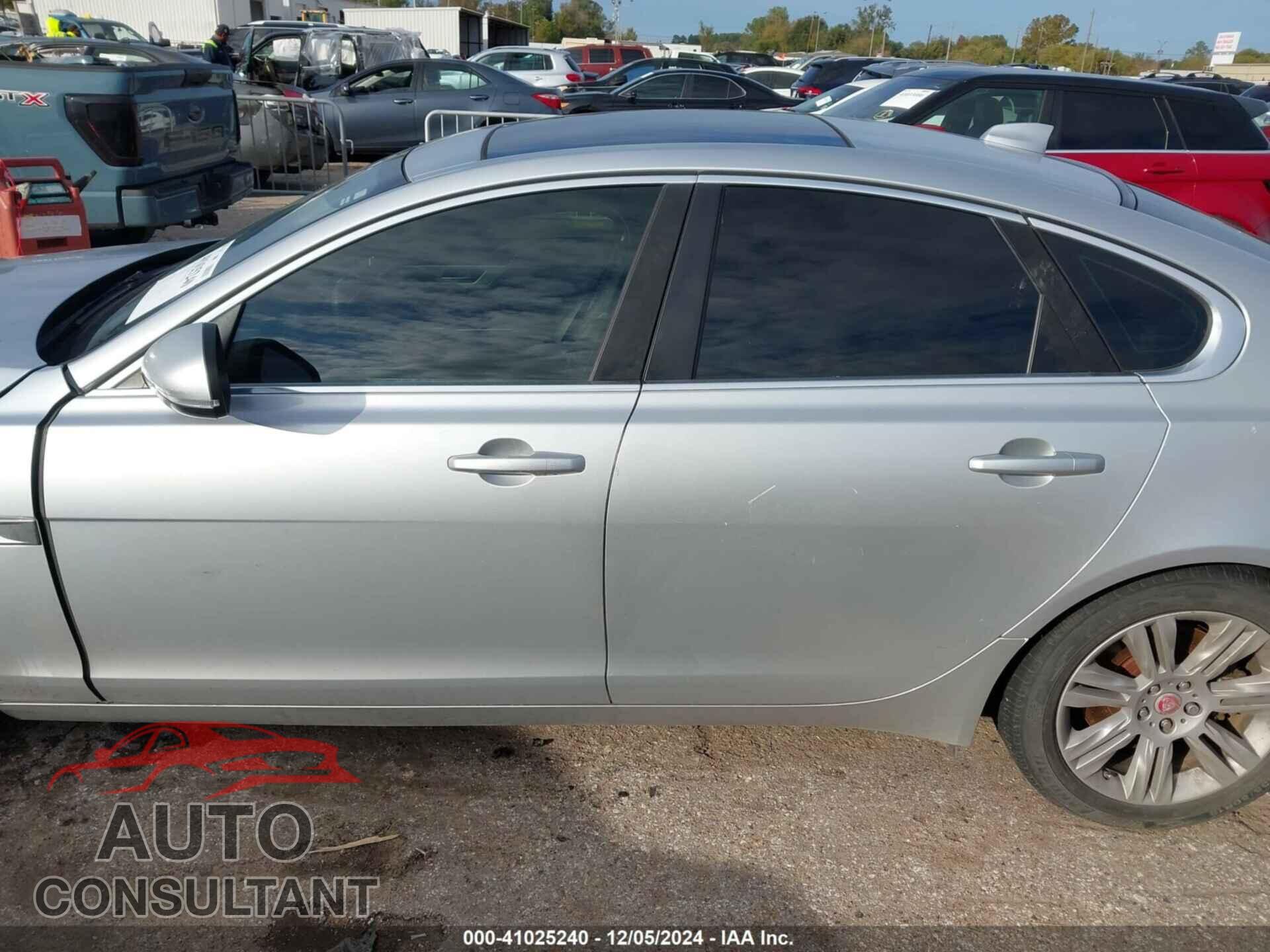 JAGUAR XF 2016 - SAJBD4BV5GCY14605