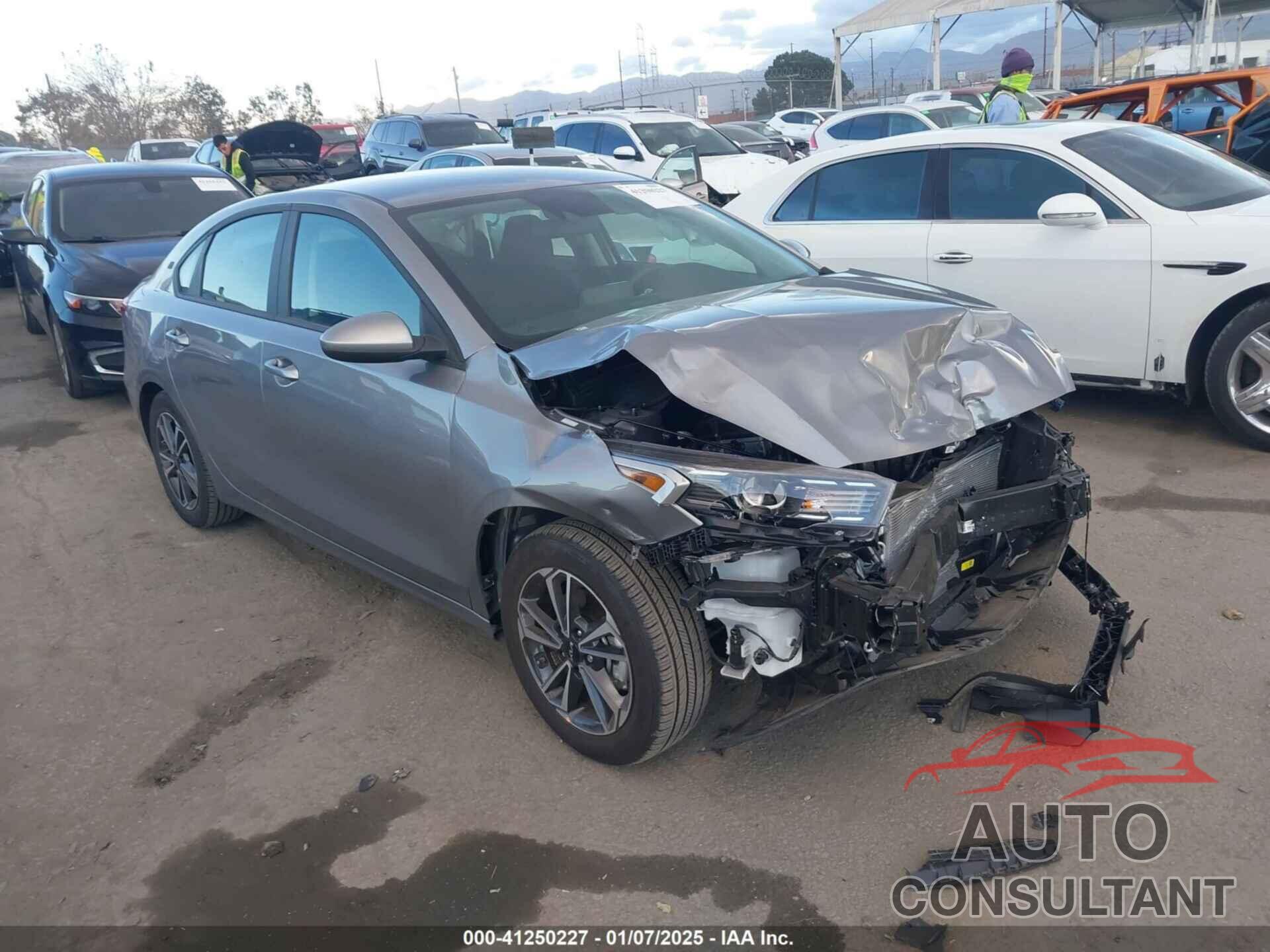 KIA FORTE 2024 - 3KPF24AD2RE724984
