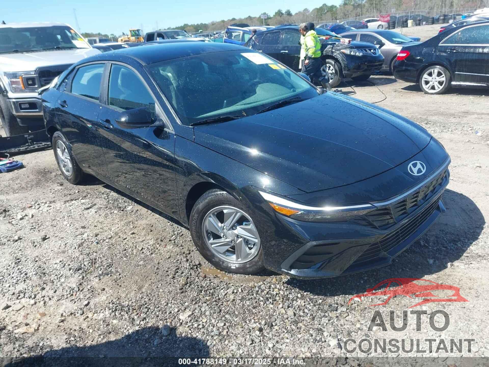 HYUNDAI ELANTRA 2024 - KMHLL4DG3RU772187