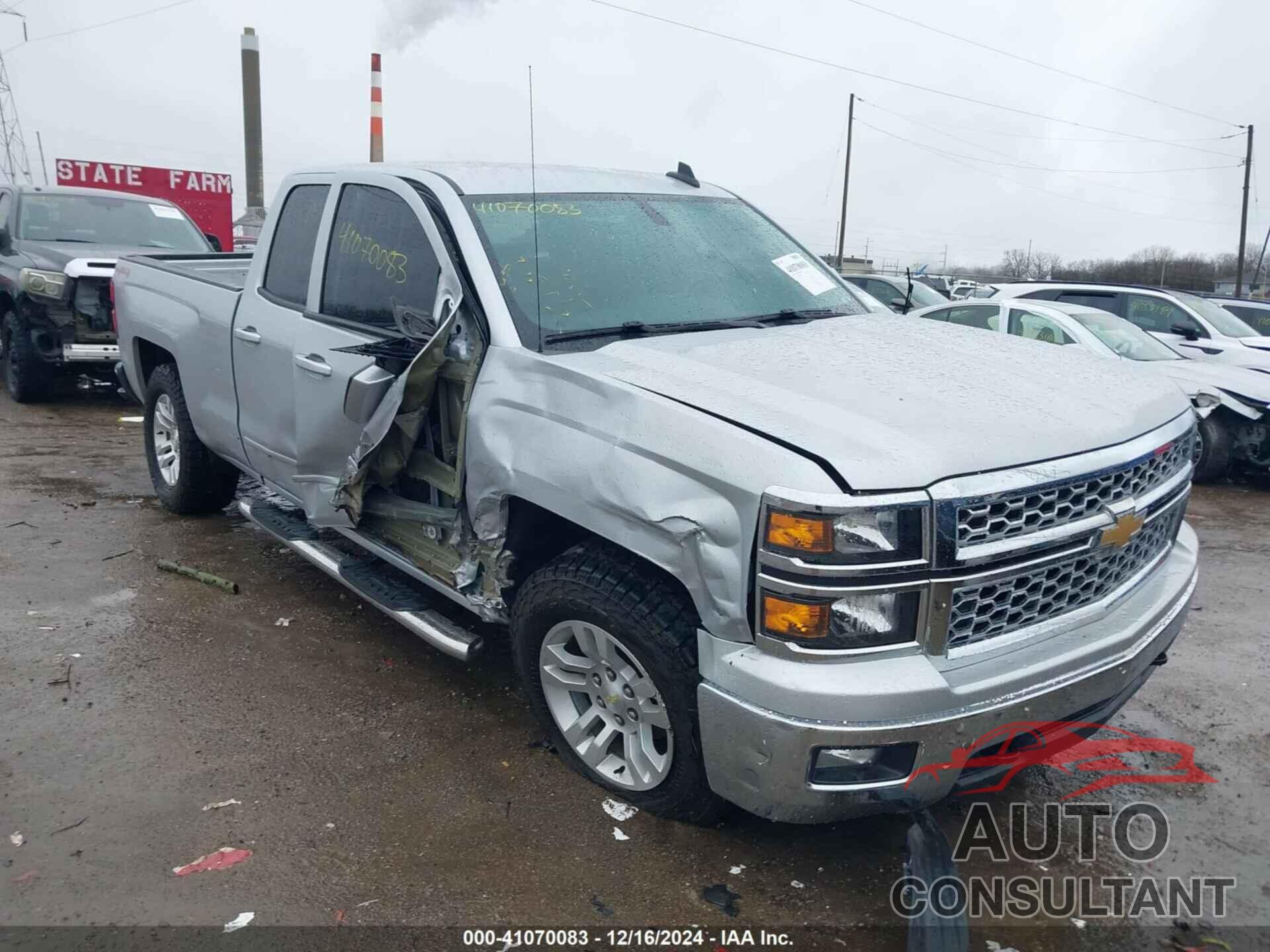 CHEVROLET SILVERADO 1500 2015 - 1GCVKREC4FZ443800