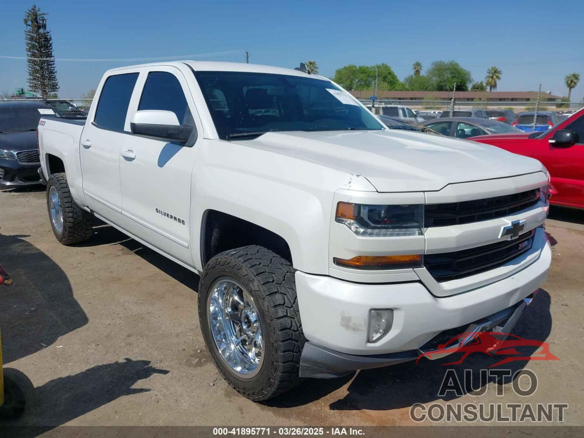 CHEVROLET SILVERADO 1500 2018 - 3GCUKREC4JG507631