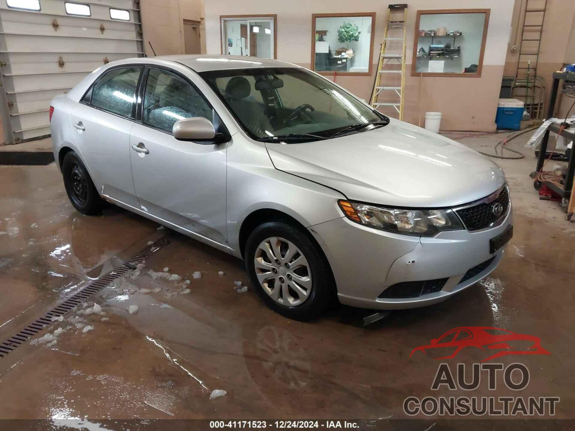 KIA FORTE 2011 - KNAFT4A28B5437935