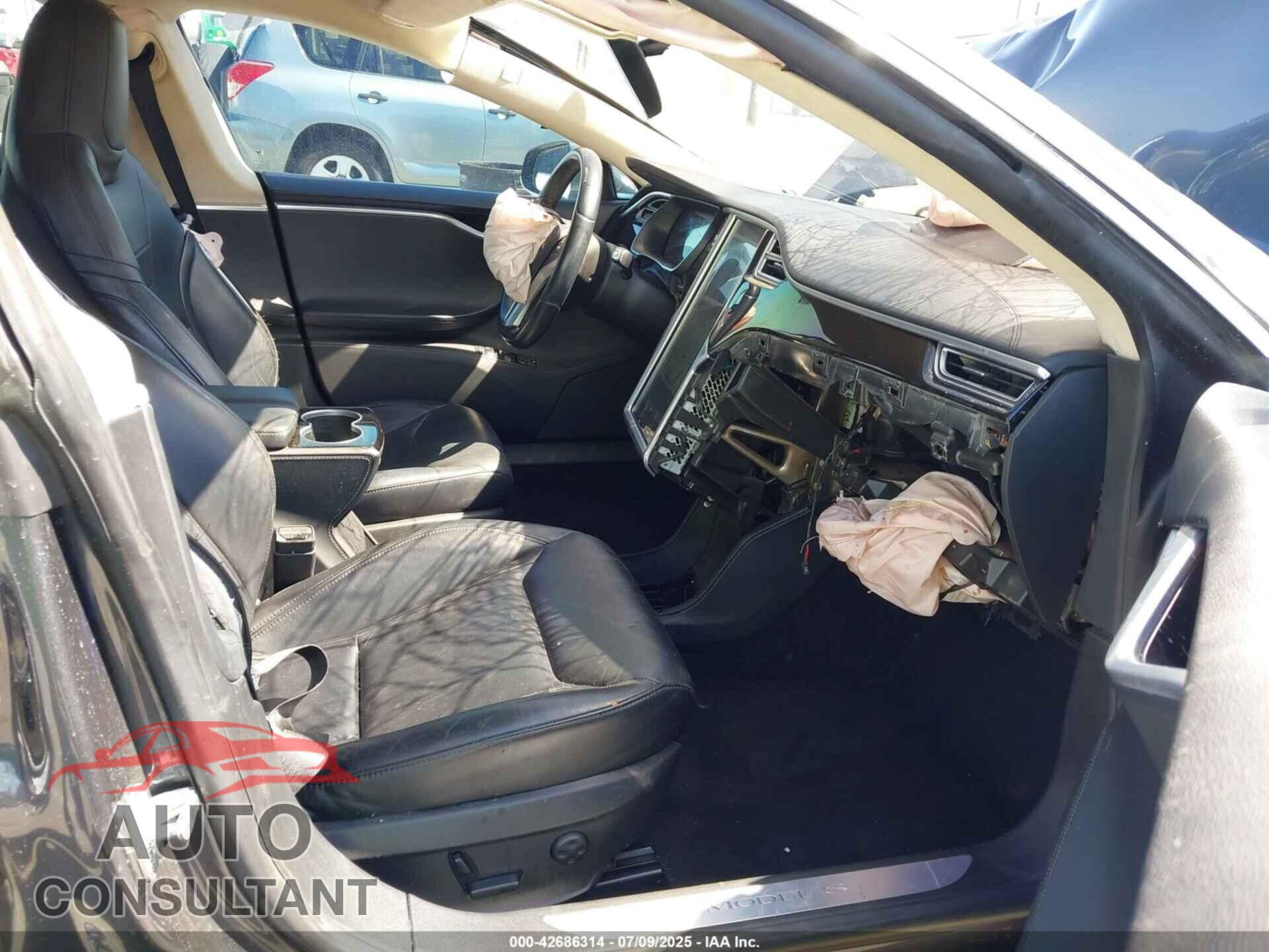 TESLA MODEL S 2015 - 5YJSA1E18FF104436