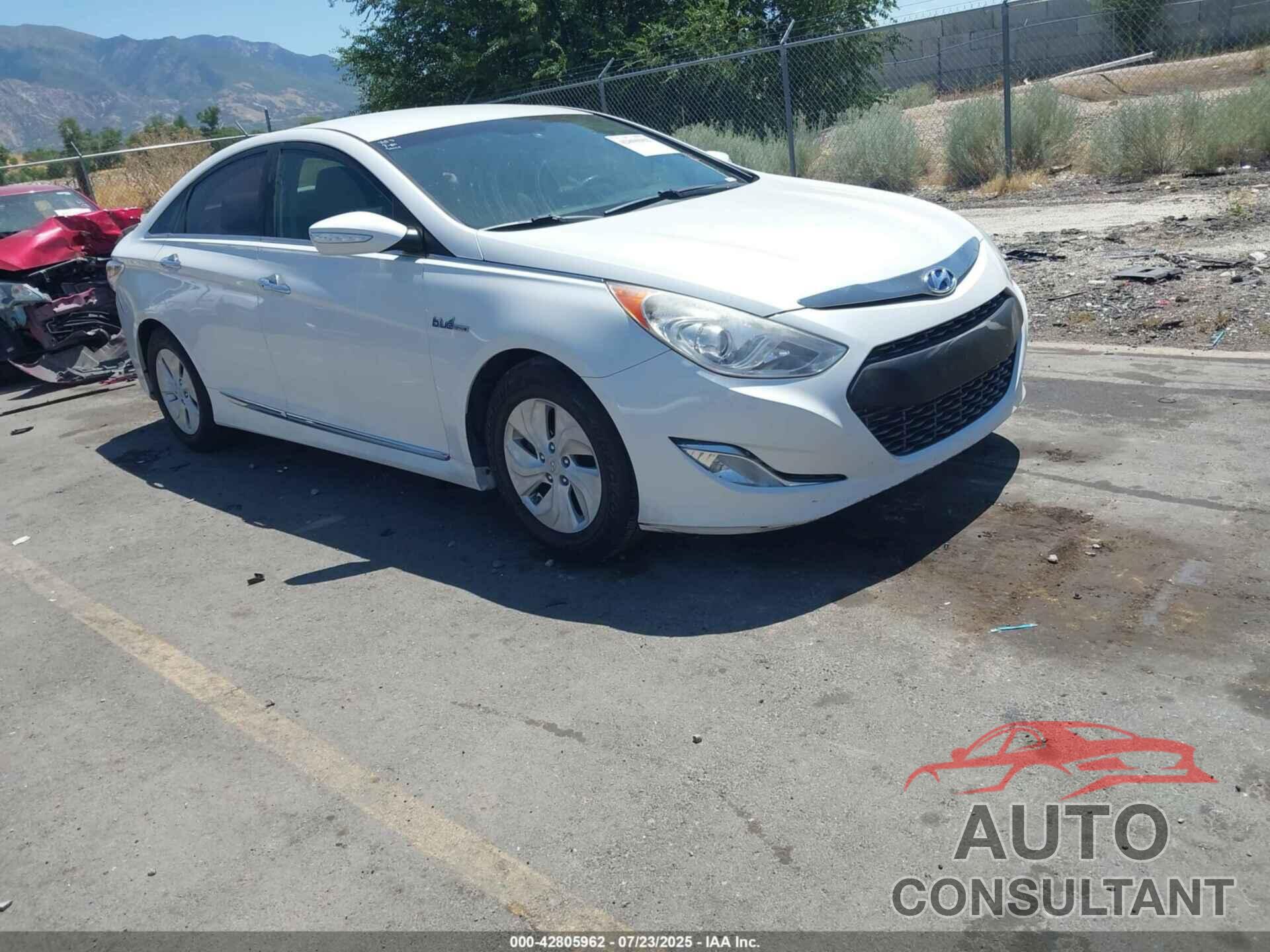 HYUNDAI SONATA HYBRID 2013 - KMHEC4A44DA088438
