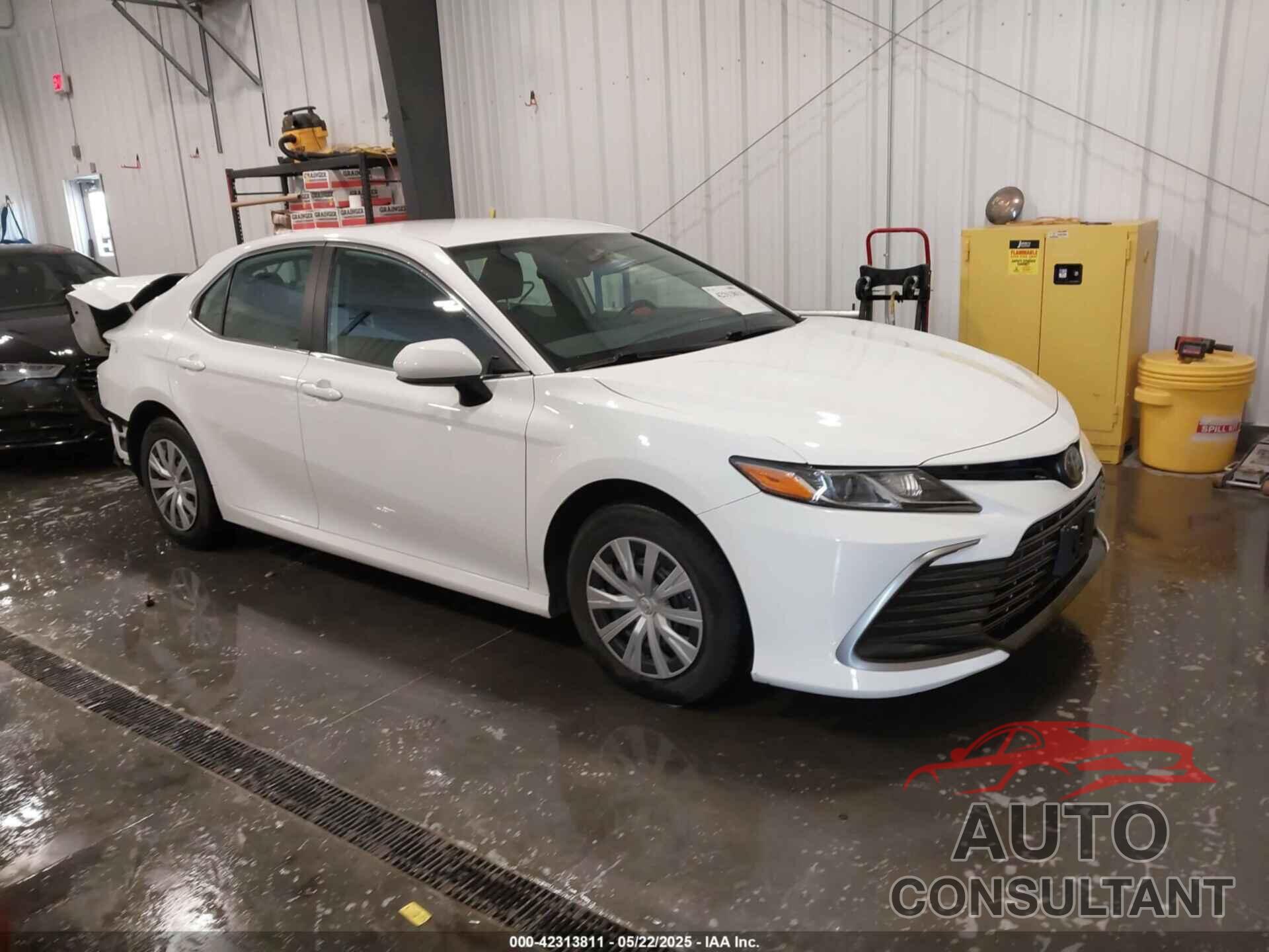 TOYOTA CAMRY 2022 - 4T1C31AK1NU583166