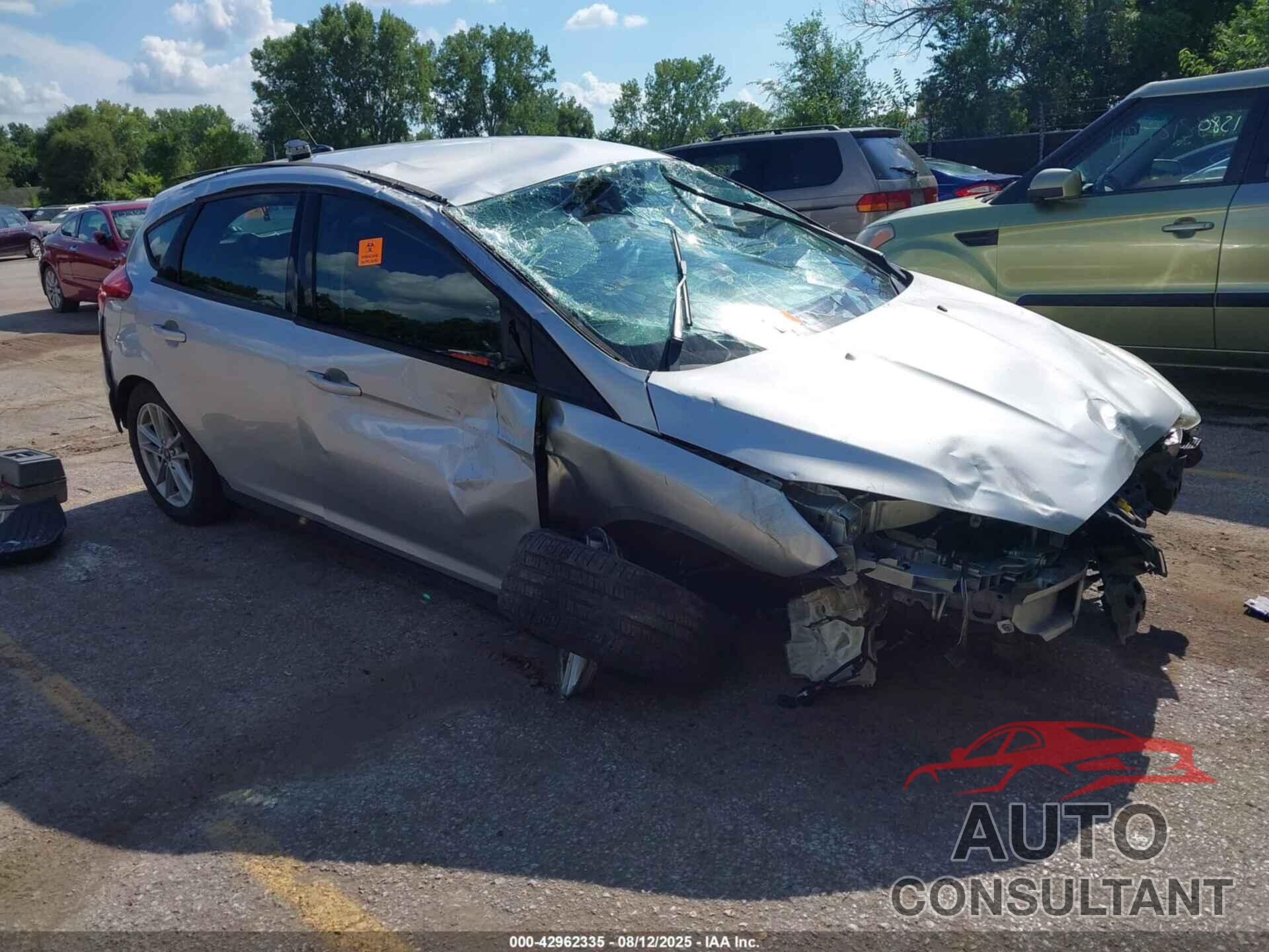 FORD FOCUS 2015 - 1FADP3K24FL242266
