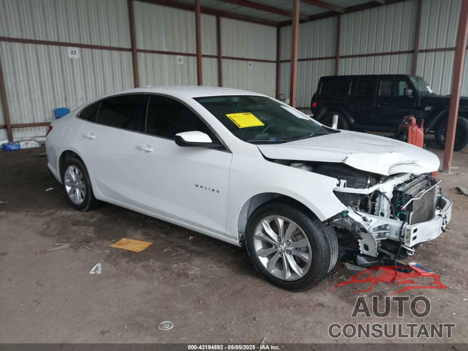 CHEVROLET MALIBU 2021 - 1G1ZD5ST5MF018067