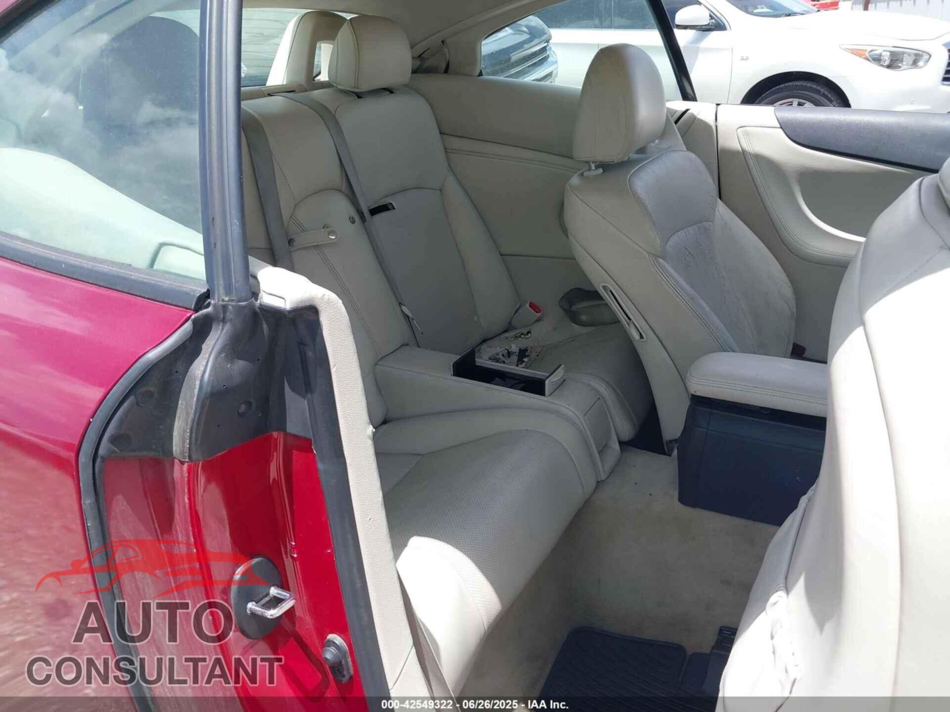 LEXUS IS 250C 2010 - JTHFF2C27A2504843