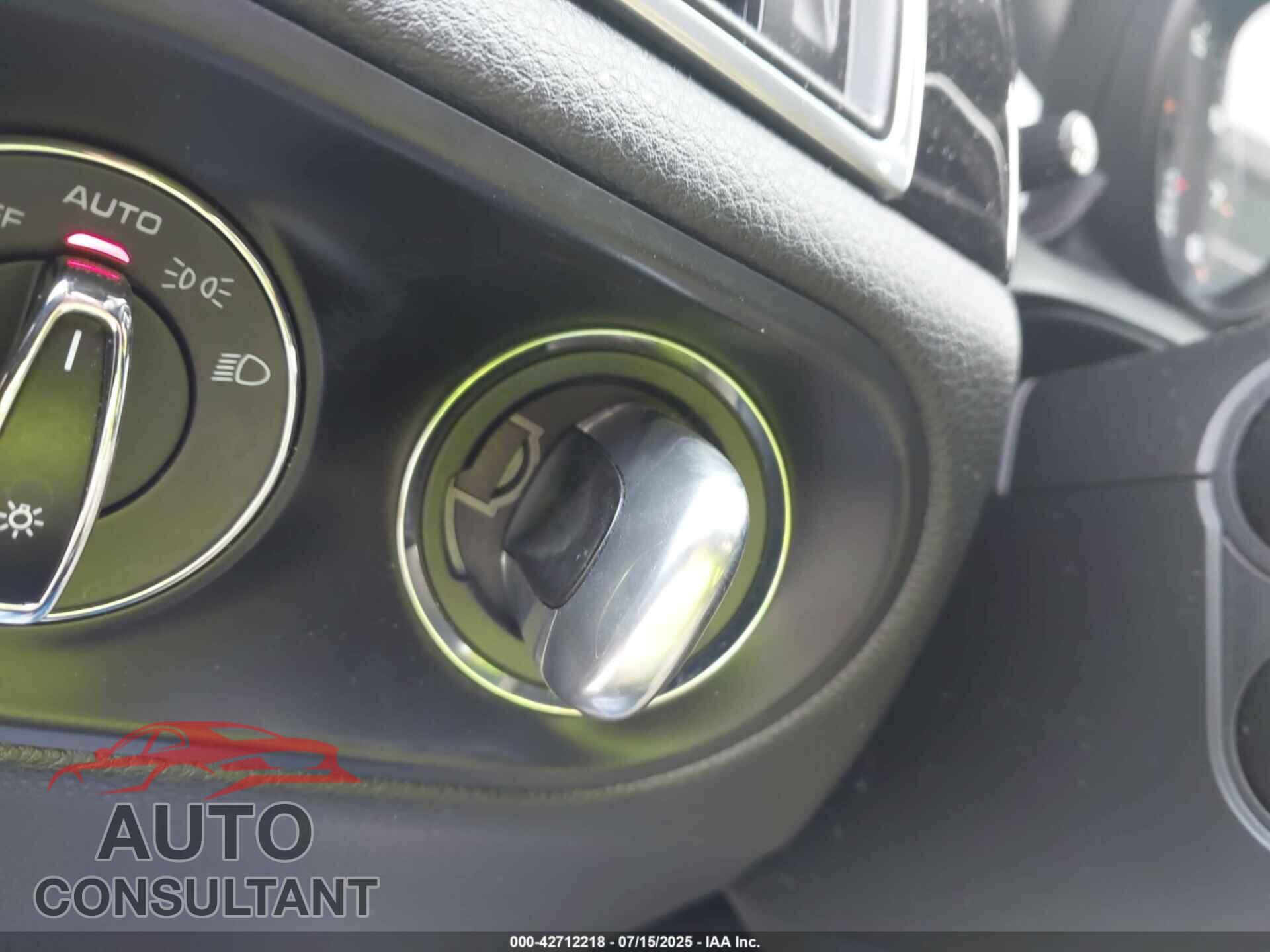 PORSCHE MACAN 2018 - WP1AA2A54JLB01189