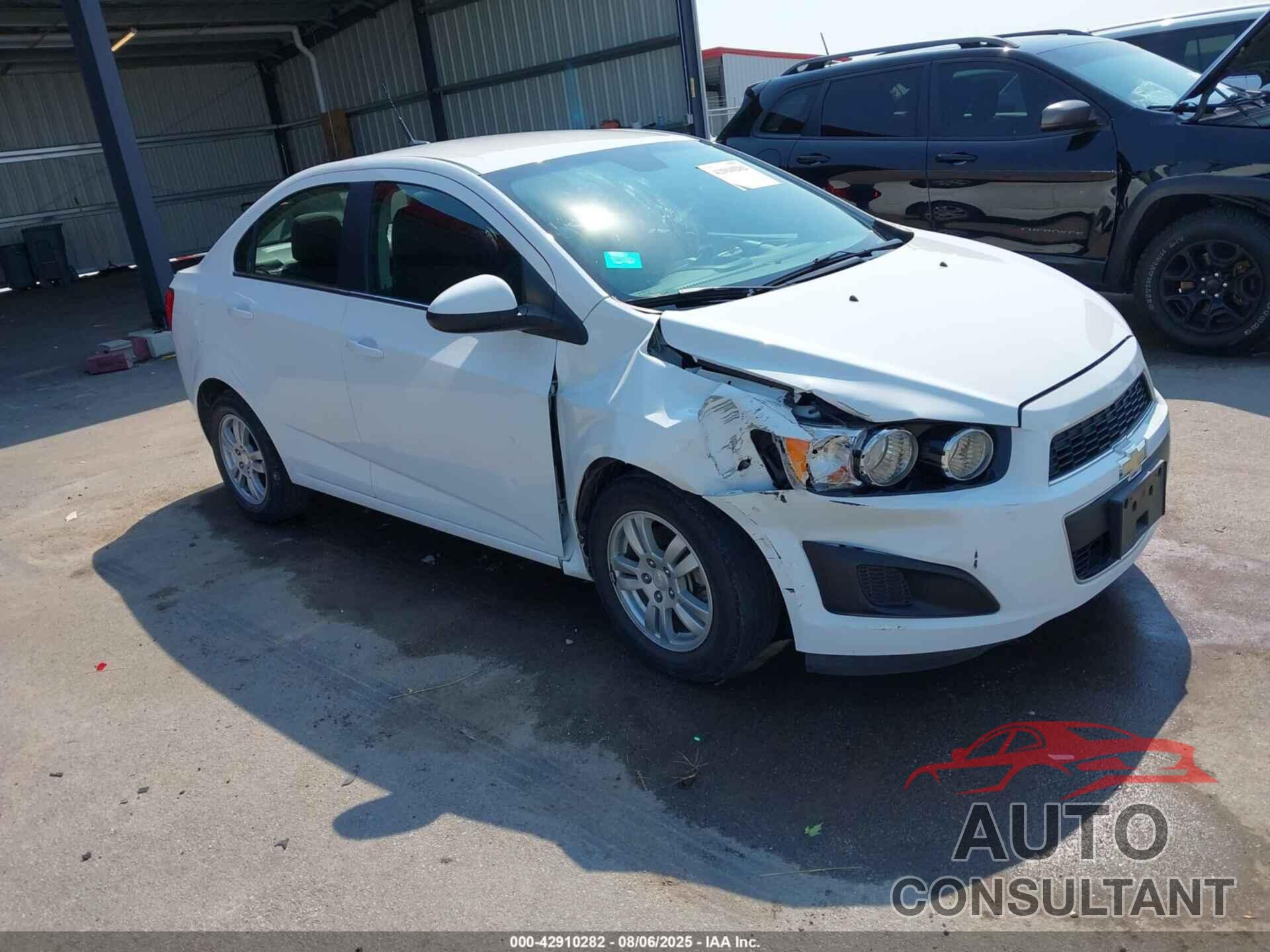 CHEVROLET SONIC 2013 - 1G1JC5SH0D4245187