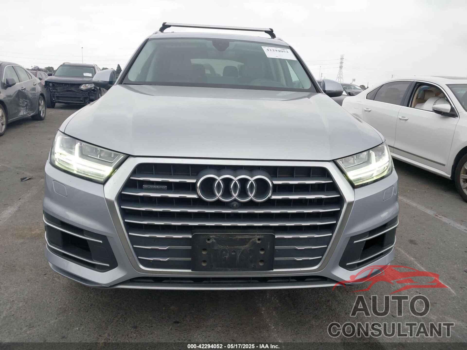 AUDI Q7 2018 - WA1VAAF77JD028847