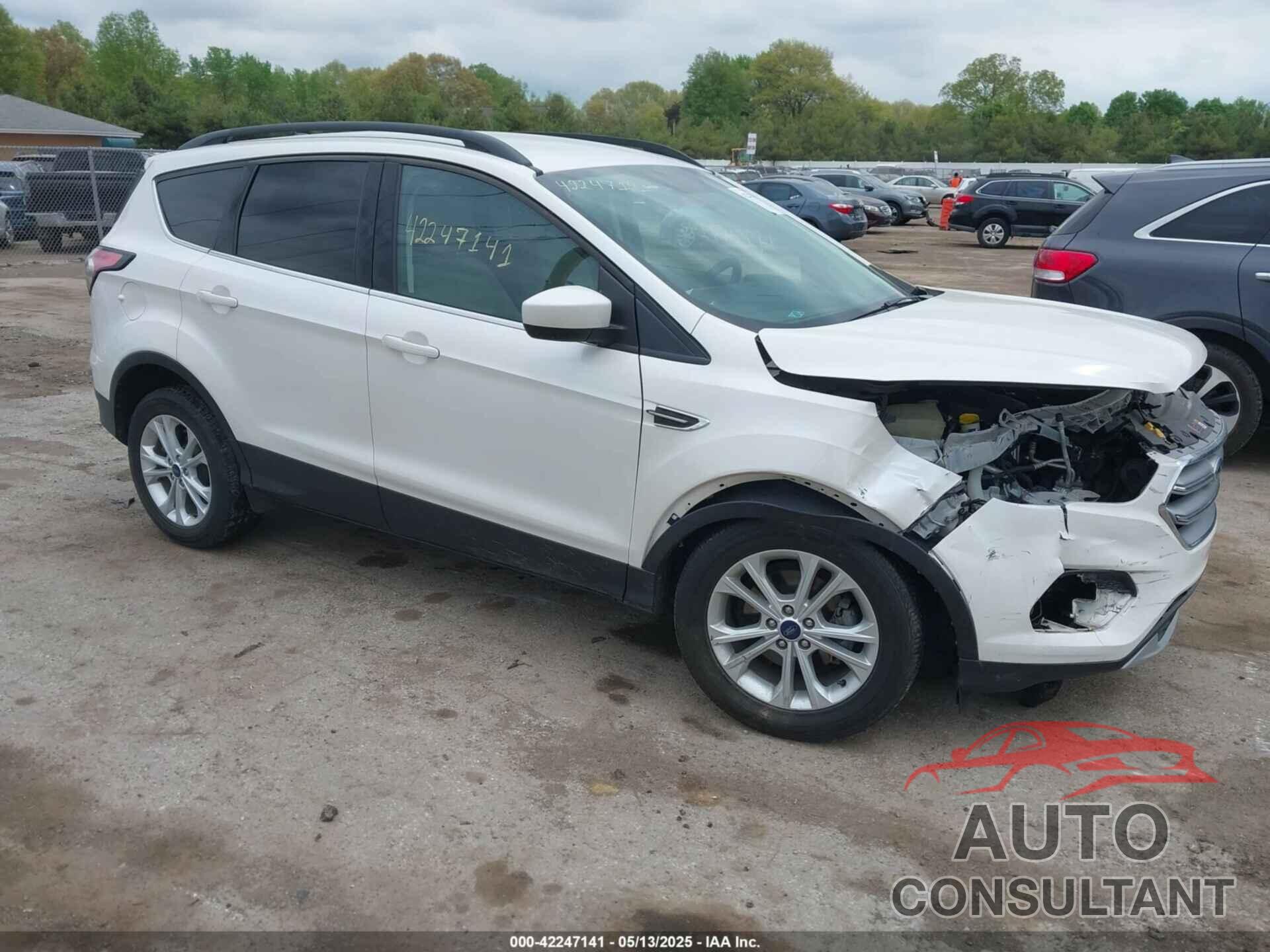 FORD ESCAPE 2017 - 1FMCU0GD3HUD15367