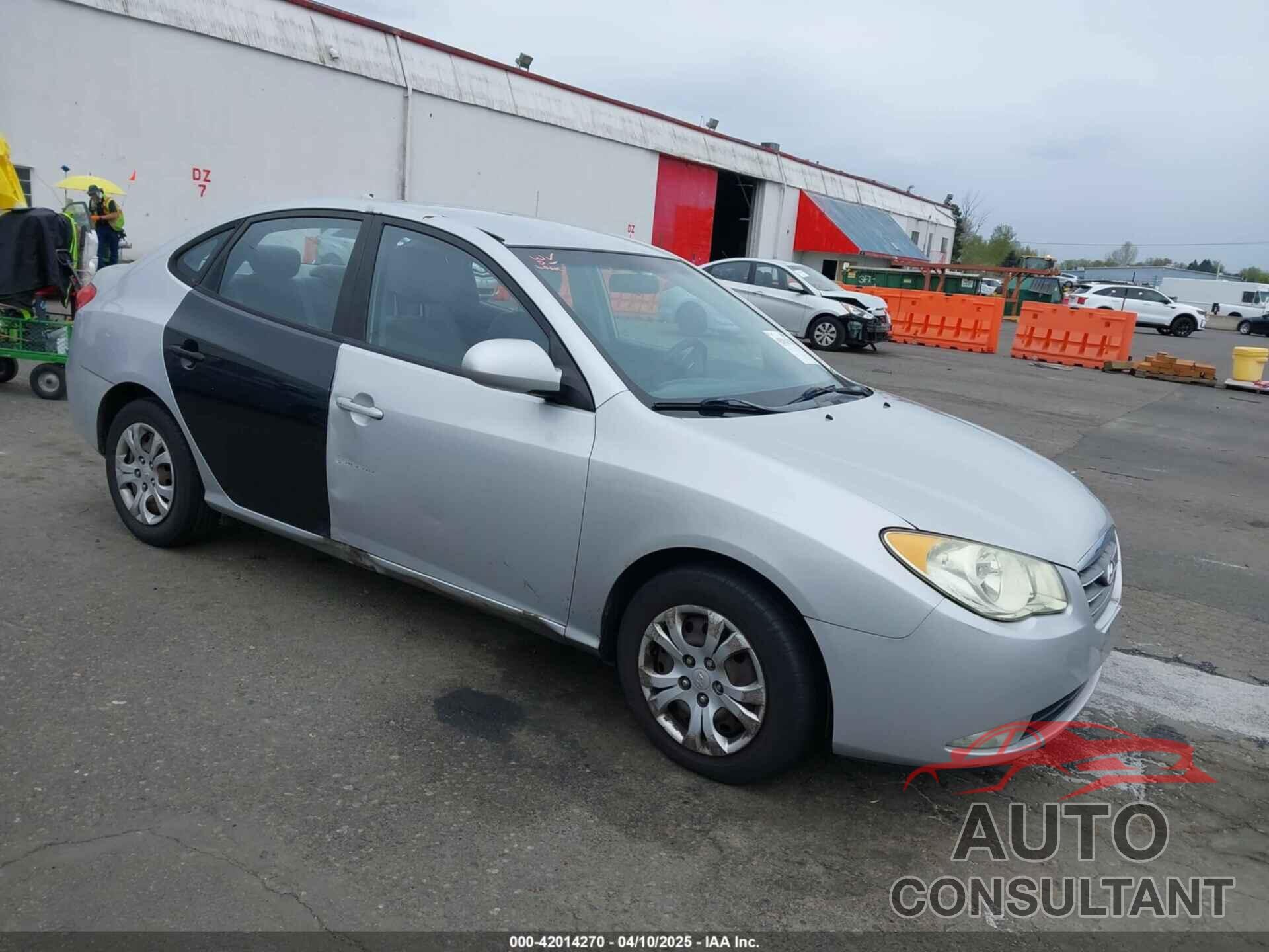 HYUNDAI ELANTRA 2010 - KMHDU4AD2AU874483